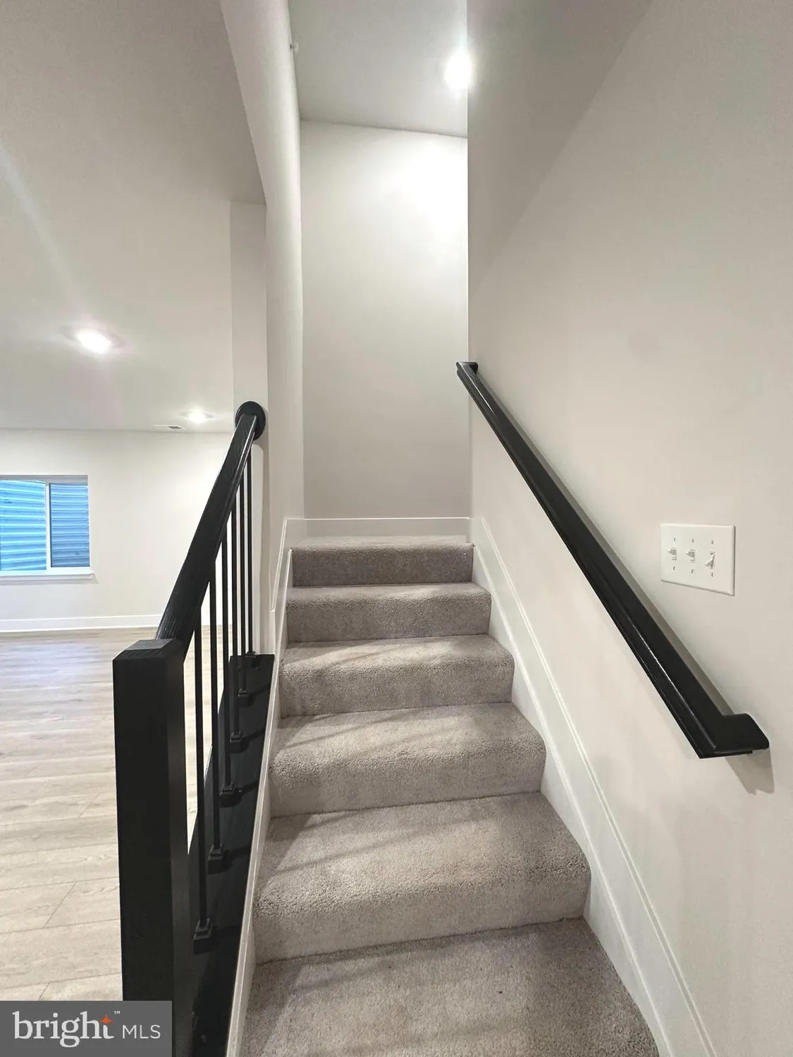 Property Slideshow image 3 of 39 | 1206 crested wood dr, Laurel, MD, 20724