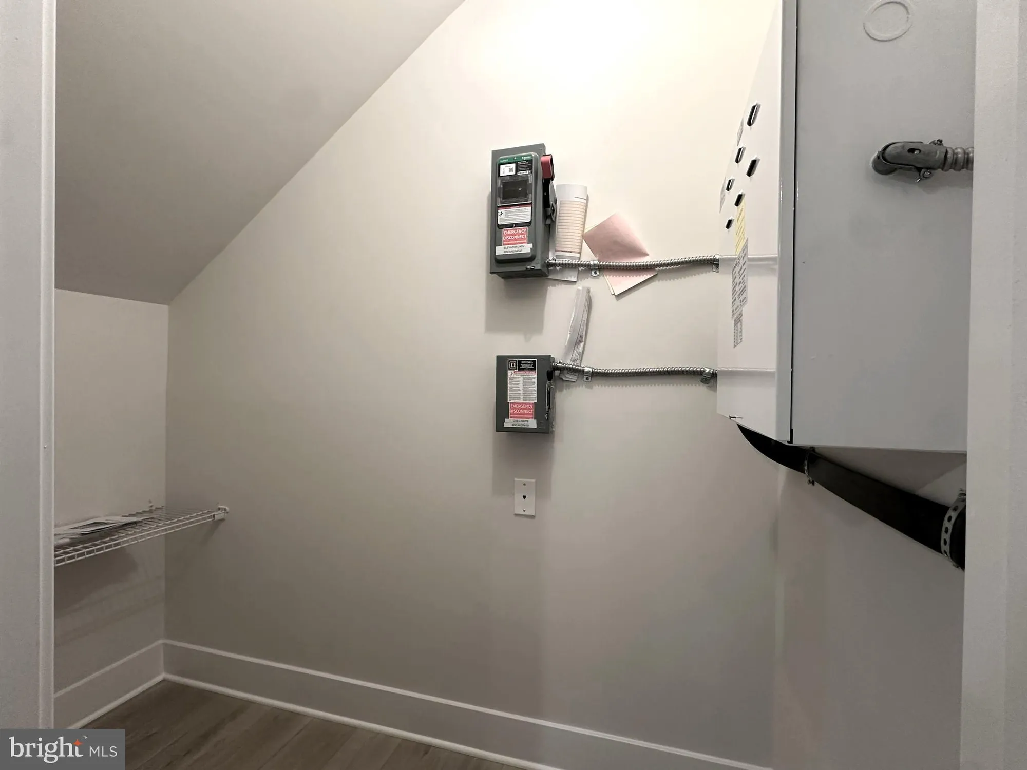 Property Slideshow image 7 of 39 | 1206 crested wood dr, Laurel, MD, 20724