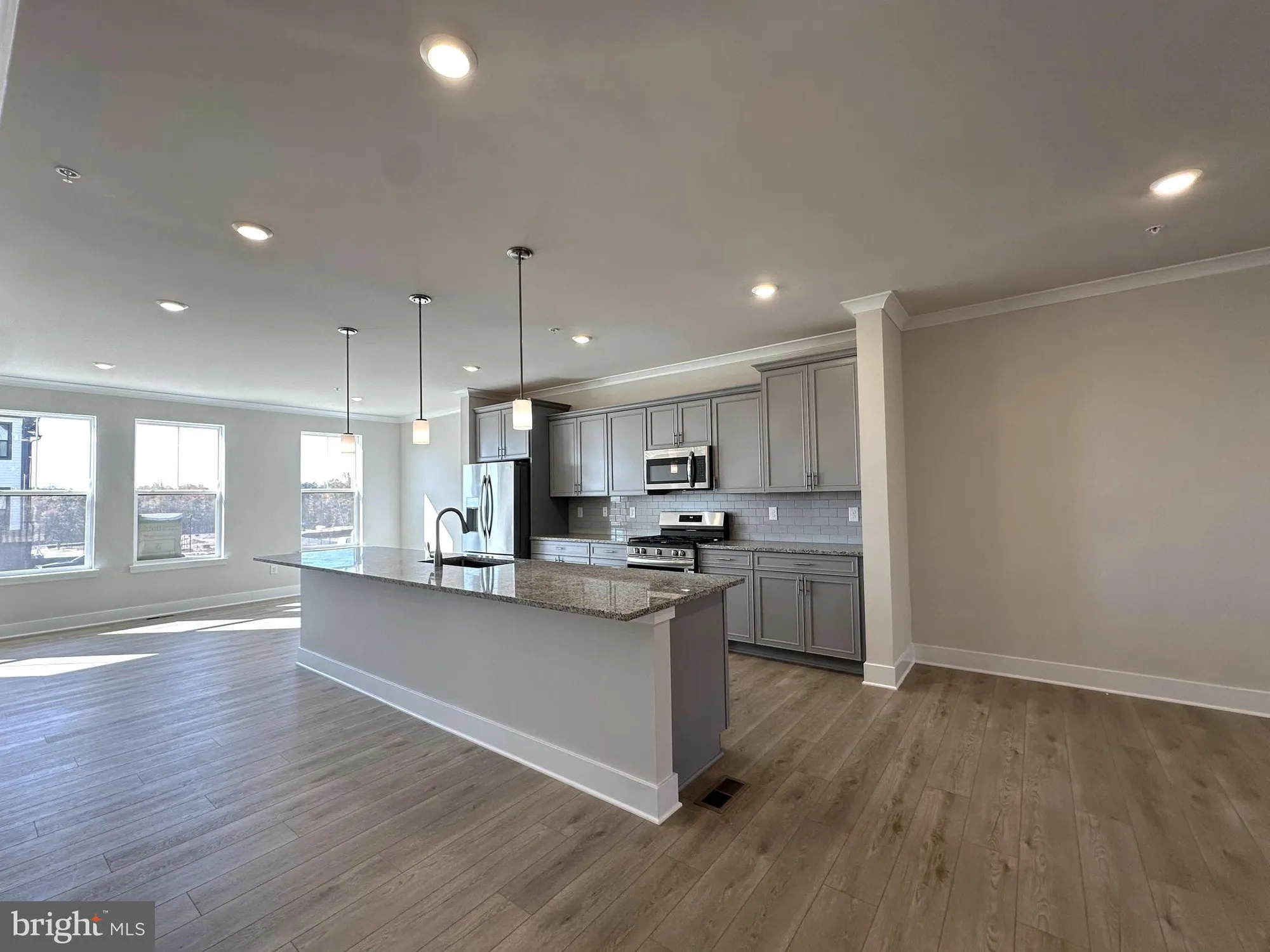 Property Slideshow image 10 of 39 | 1206 crested wood dr, Laurel, MD, 20724