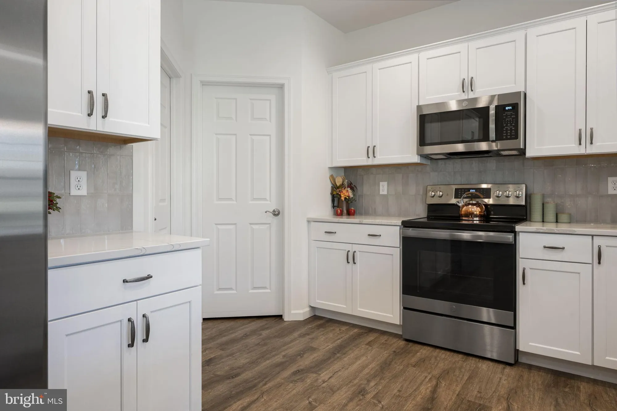 Property Slideshow image 8 of 35 | 833 summer breeze path, Cochranville, PA, 19330