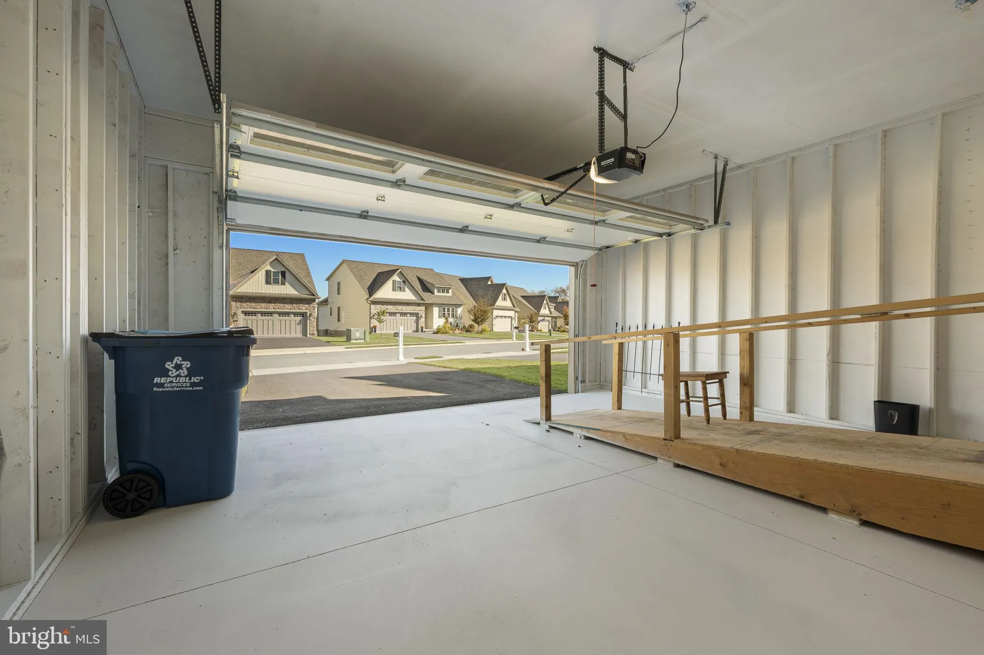 Property Slideshow image 23 of 35 | 833 summer breeze path, Cochranville, PA, 19330