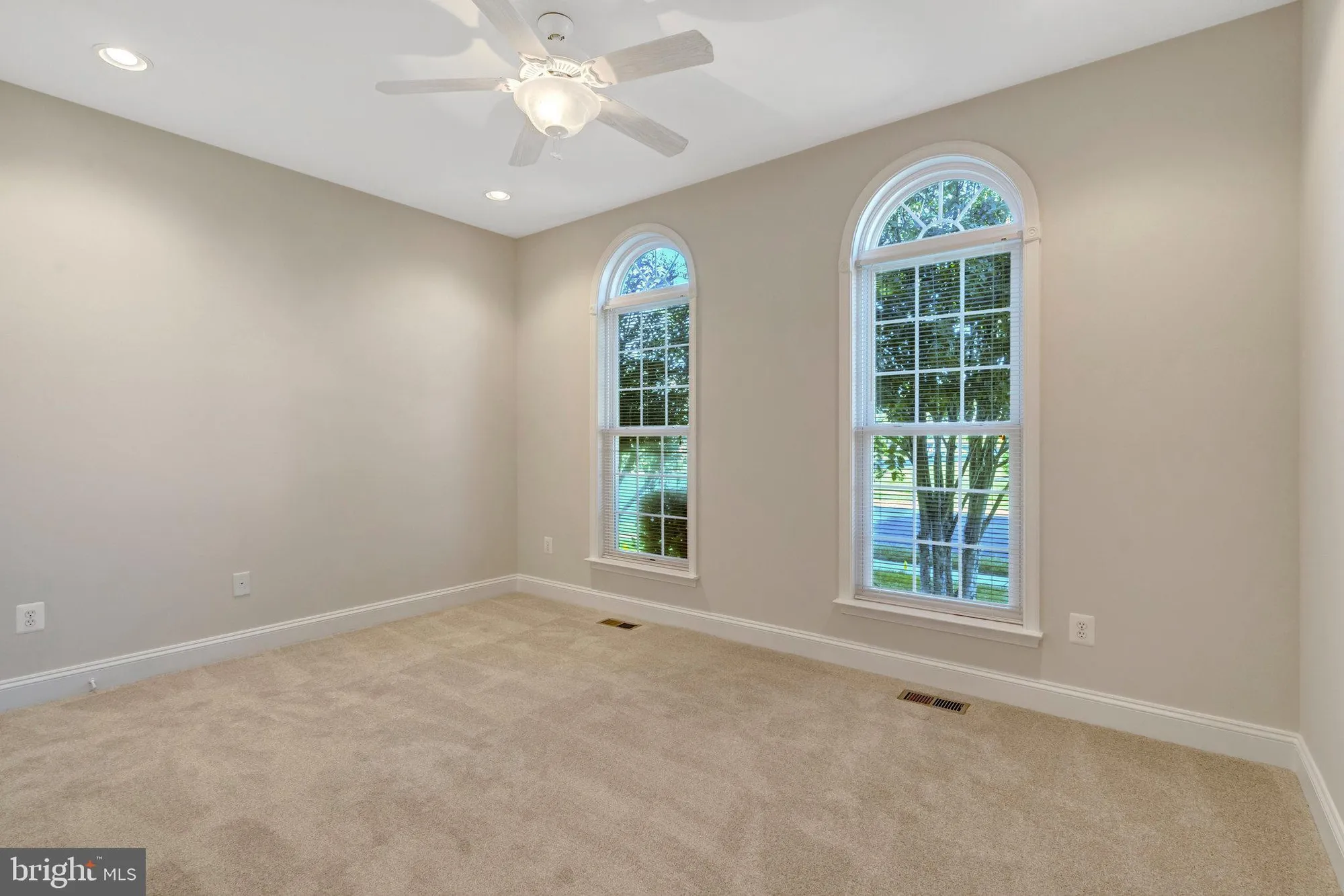 Property Slideshow image 13 of 21 | 6159 ferrier ct, Gainesville, VA, 20155