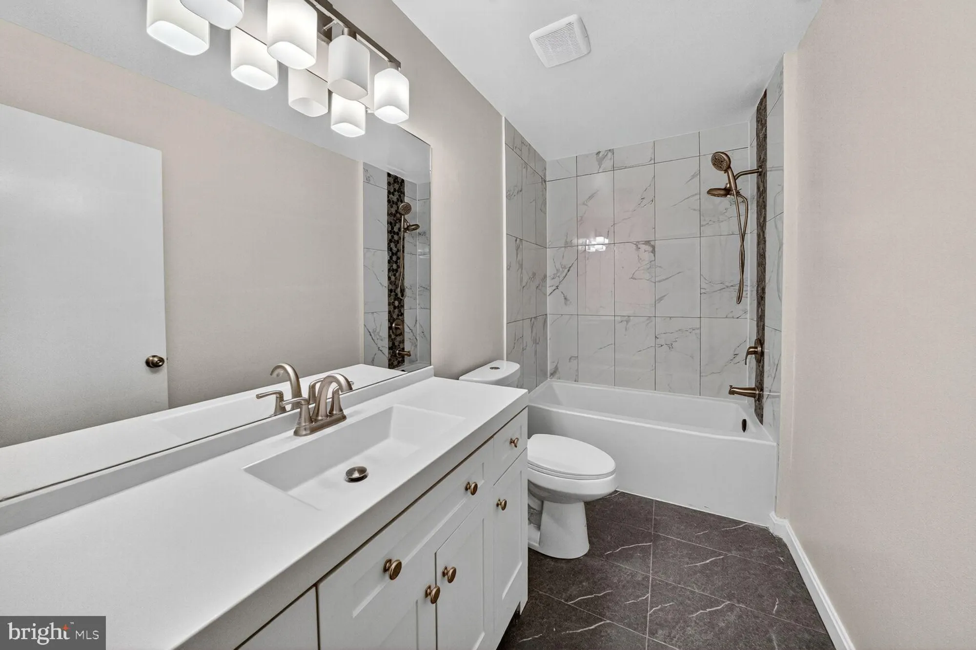 Property Slideshow image 13 of 22 | 14507 elmhan ct # 182-b, Silver Spring, MD, 20906