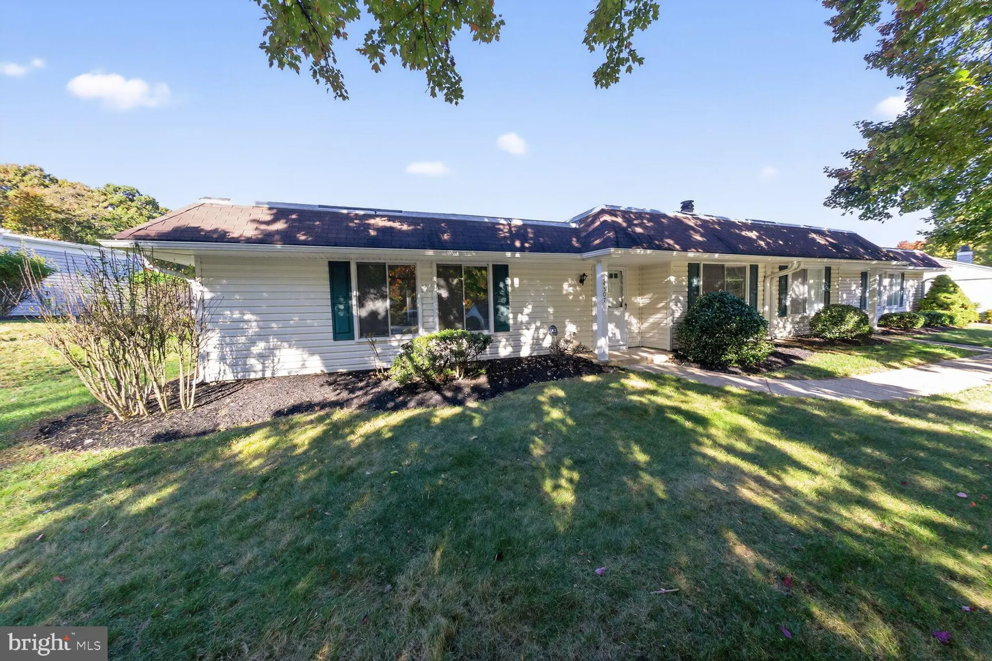 Property Slideshow image 1 of 22 | 14507 elmhan ct # 182-b, Silver Spring, MD, 20906