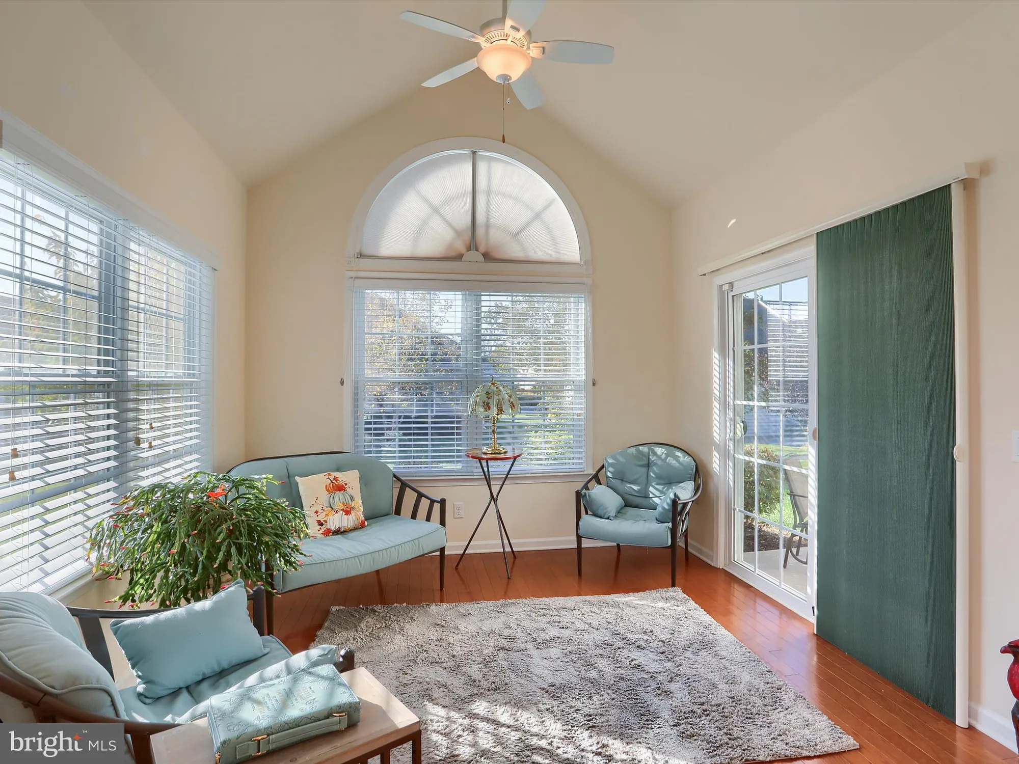 Property Slideshow image 14 of 37 | 86 presidents dr, Mechanicsburg, PA, 17050