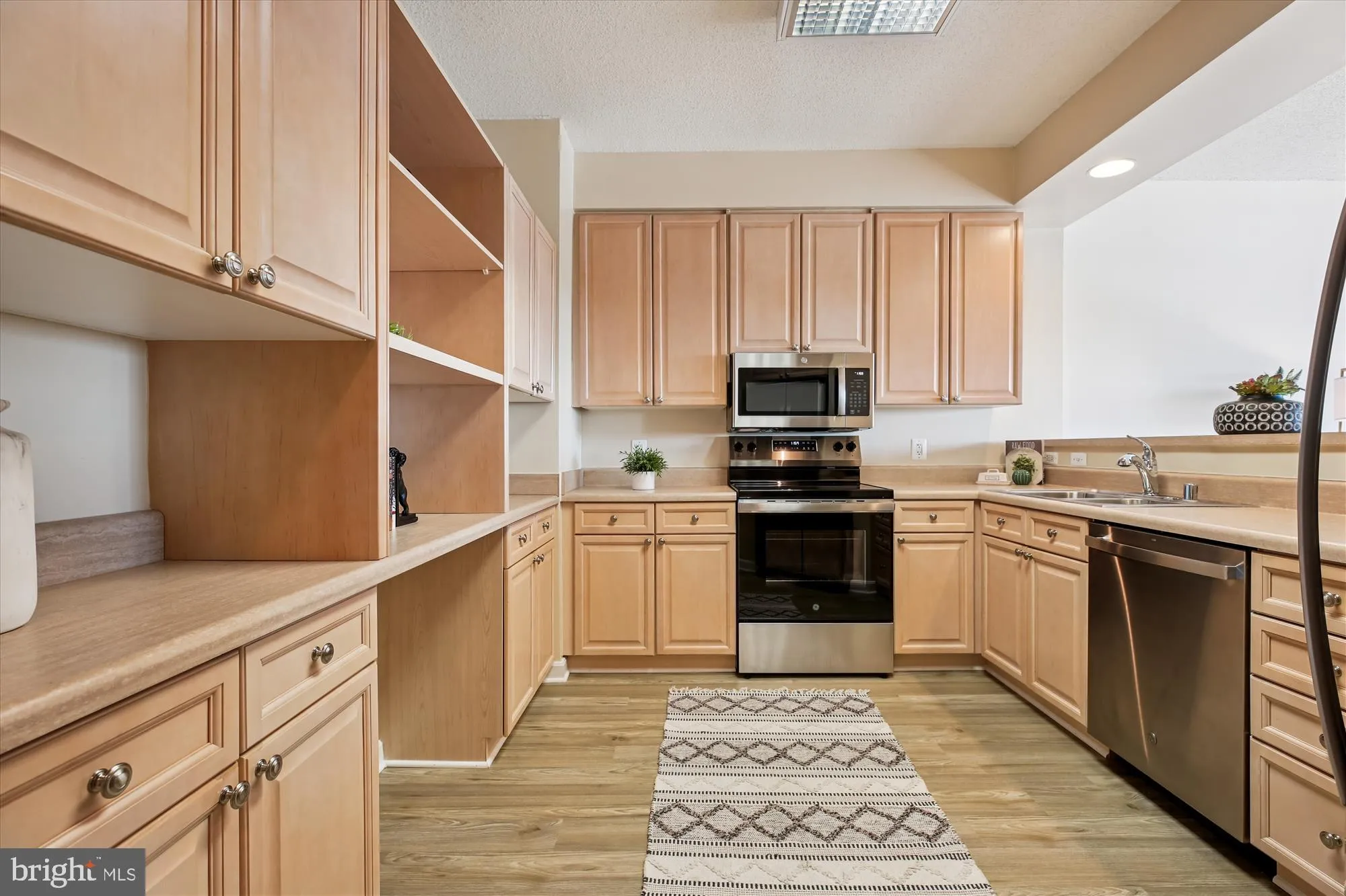 Property Slideshow image 16 of 70 | 3005 s leisure world blvd 802, Silver Spring, MD, 20906