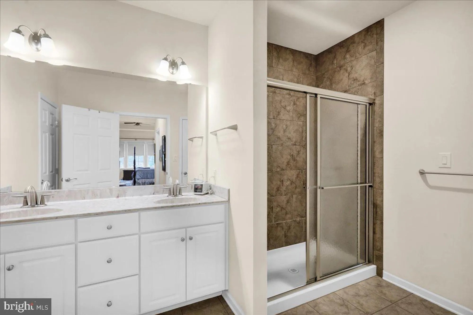 Property Slideshow image 33 of 65 | 122 american way, Downingtown, PA, 19335