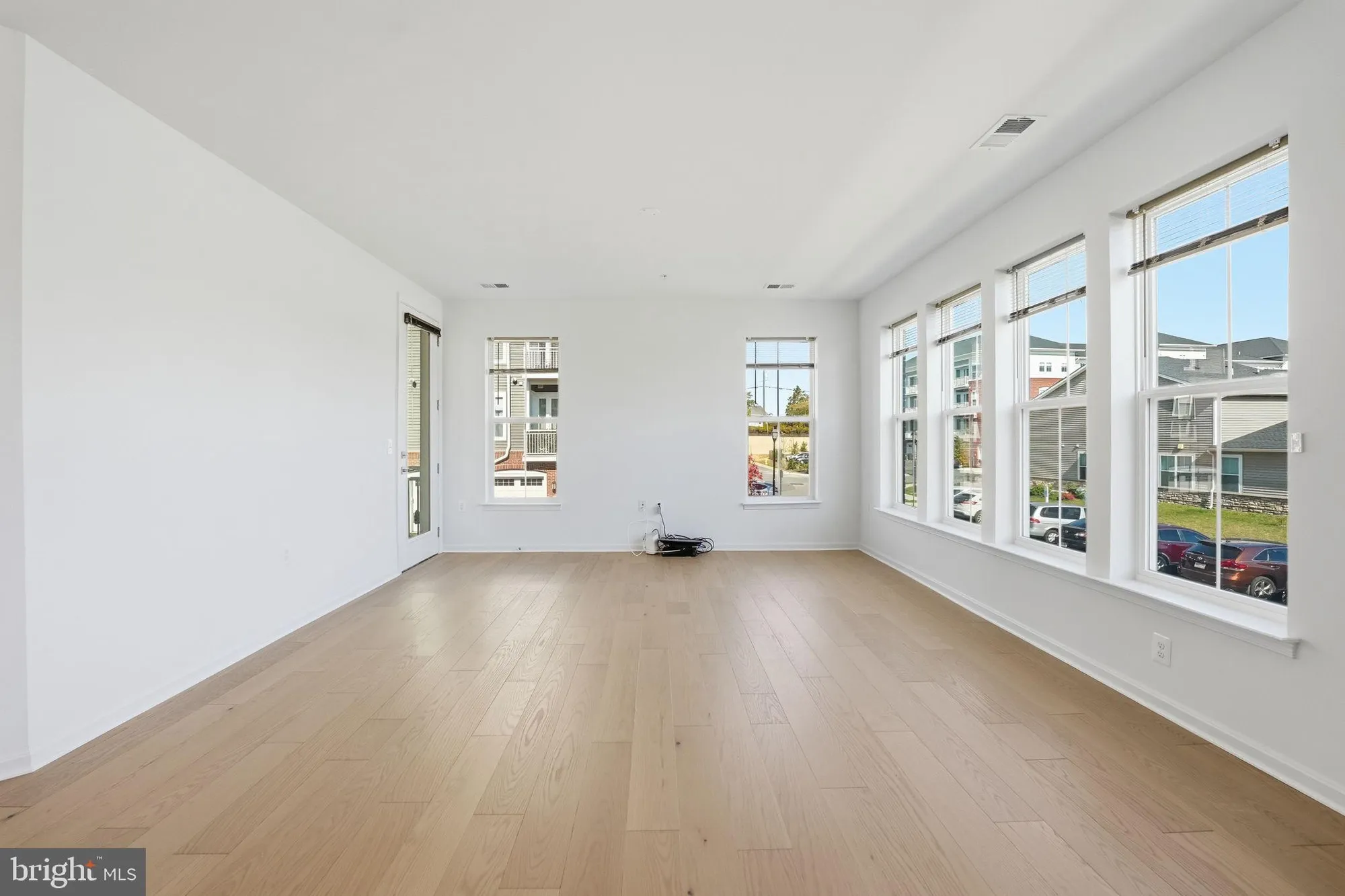 Property Slideshow image 20 of 36 | 13970 englefield dr unit 207, Woodbridge, VA, 22193