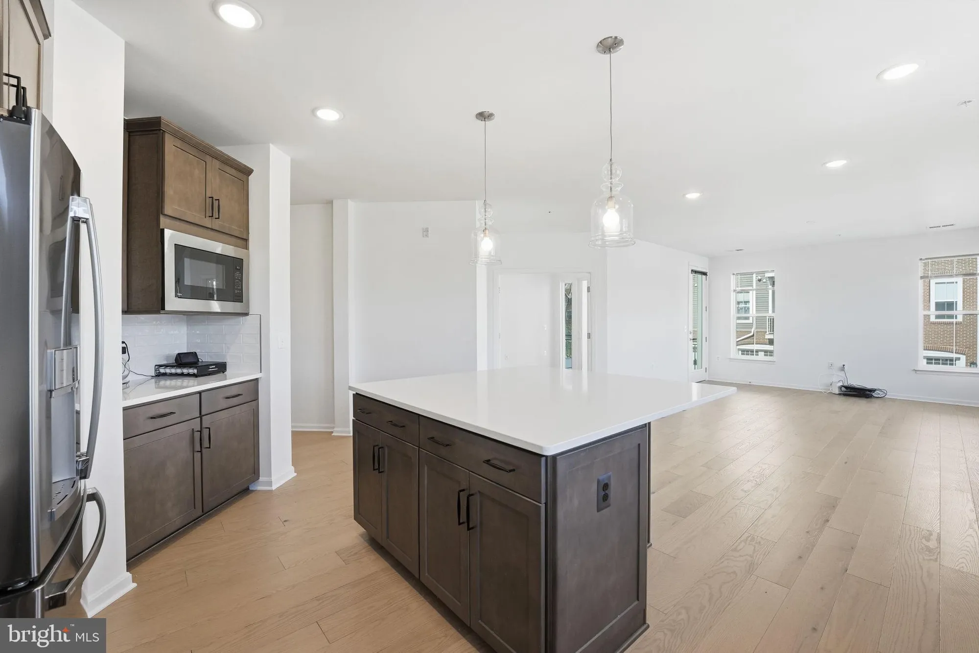 Property Slideshow image 18 of 36 | 13970 englefield dr unit 207, Woodbridge, VA, 22193