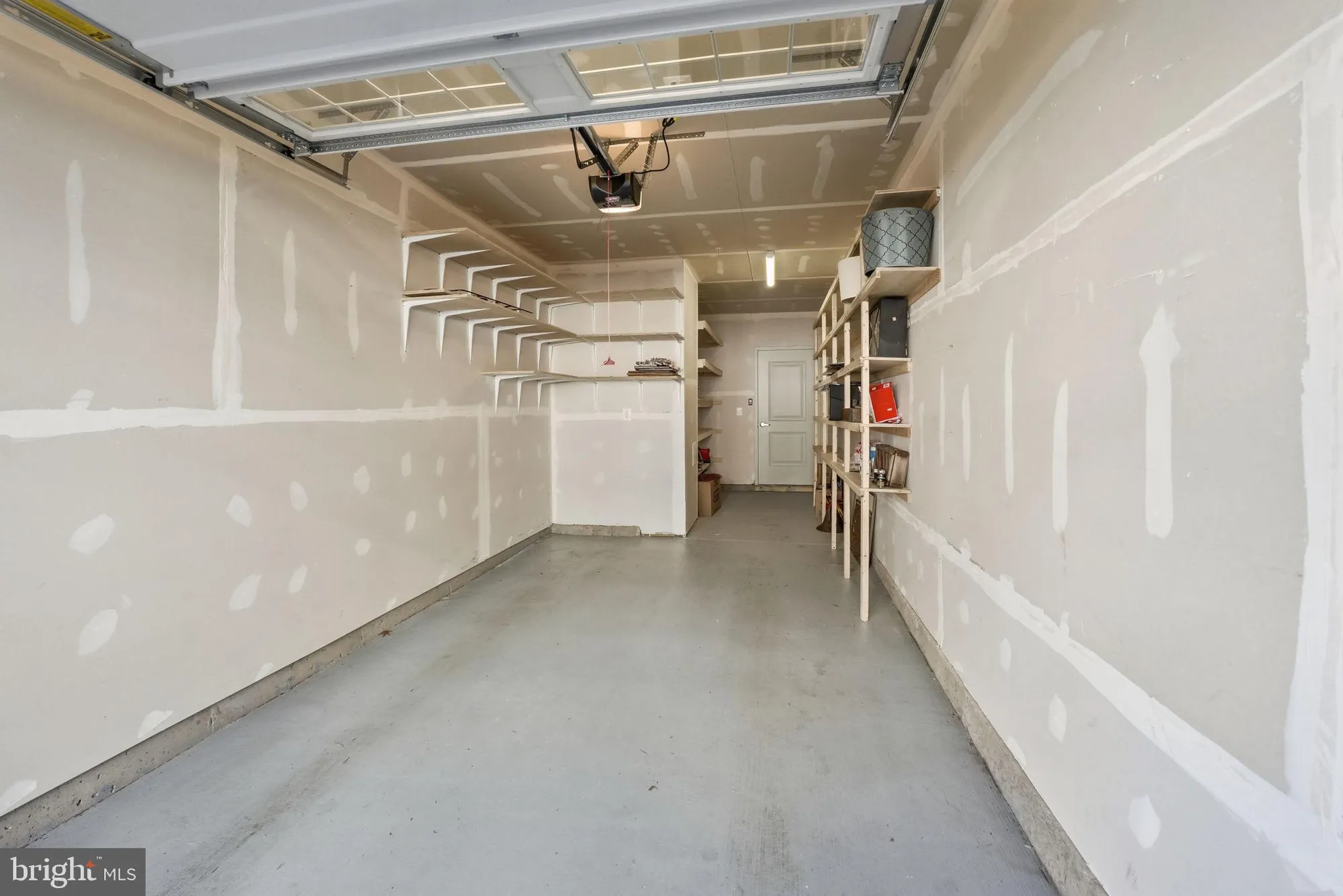 Property Slideshow image 31 of 36 | 13970 englefield dr unit 207, Woodbridge, VA, 22193