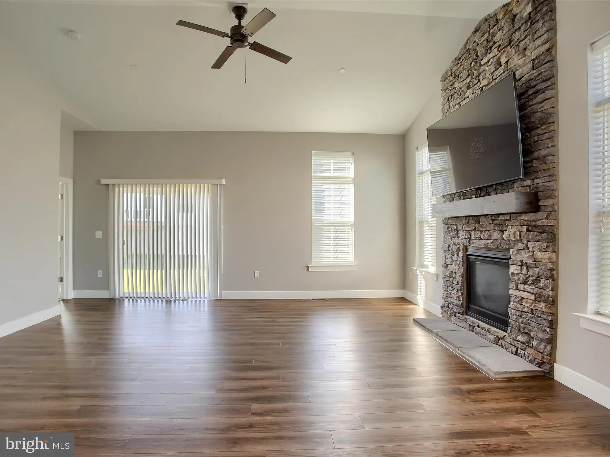 Property Slideshow image 17 of 52 | 787 aurora dr, Mechanicsburg, PA, 17055