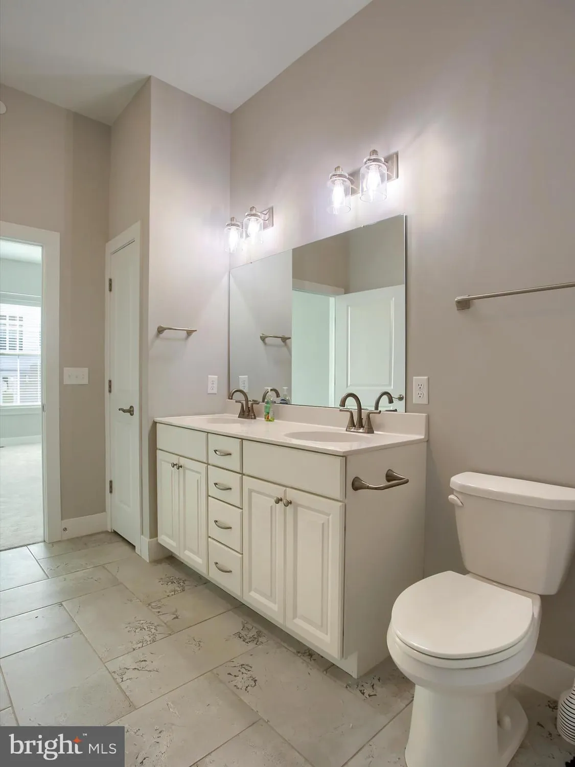 Property Slideshow image 25 of 52 | 787 aurora dr, Mechanicsburg, PA, 17055