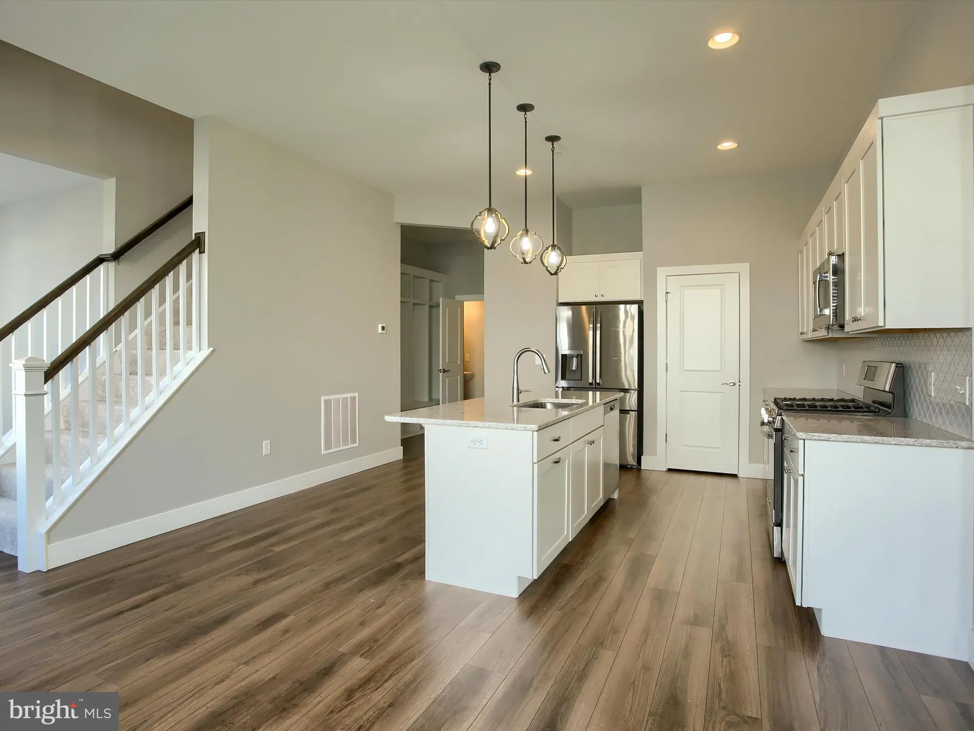 Property Slideshow image 10 of 52 | 787 aurora dr, Mechanicsburg, PA, 17055