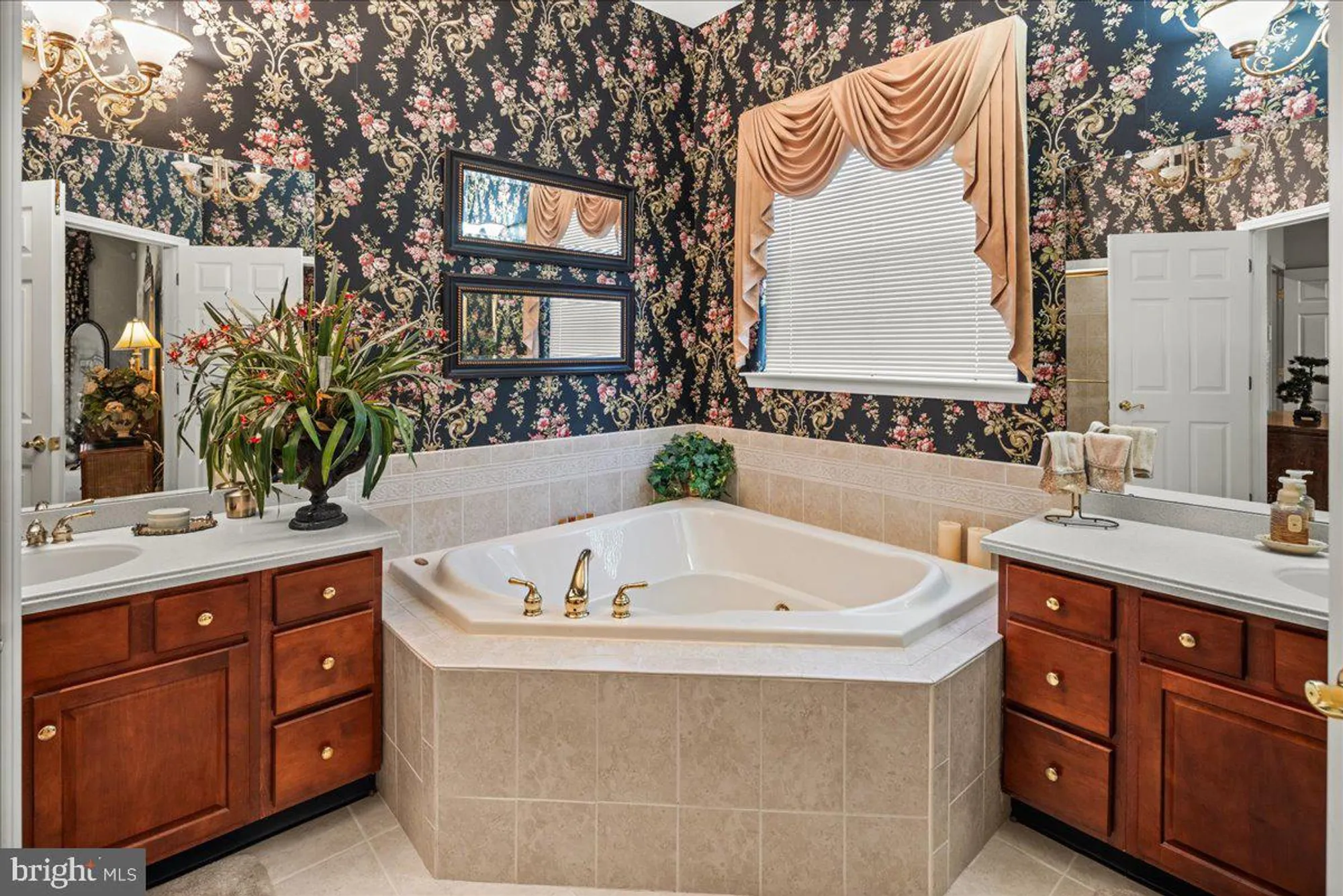 Property Slideshow image 19 of 68 | 9 spring lake ct, Barnegat, NJ, 08005