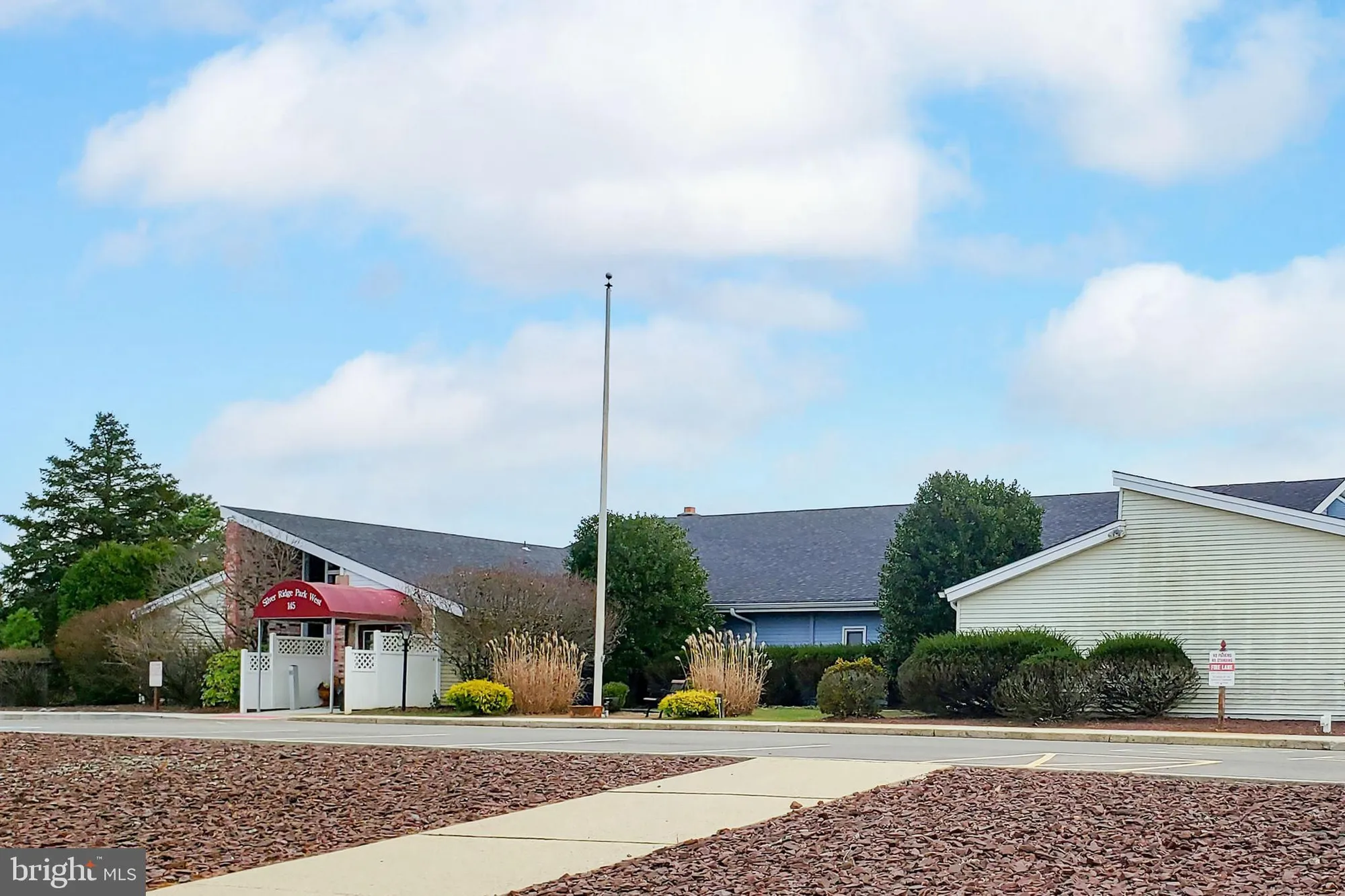 Property Slideshow image 29 of 36 | 90 westbrook dr, Toms River, NJ, 08757