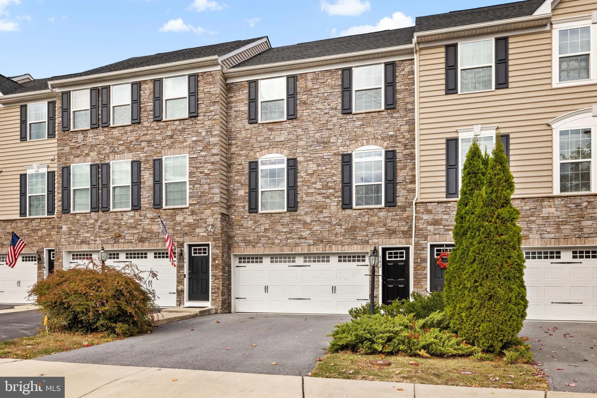 Property Slideshow image 3 of 50 | 182 trout lily dr, Lake Frederick, VA, 22630