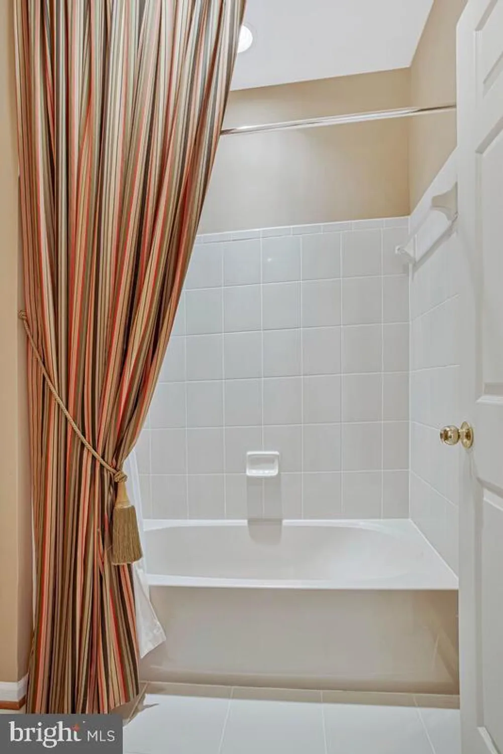 Property Slideshow image 41 of 72 | 8740 endless ocean way 26, Columbia, MD, 21045