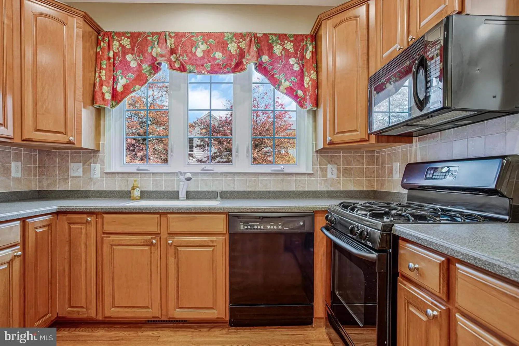 Property Slideshow image 13 of 72 | 8740 endless ocean way 26, Columbia, MD, 21045