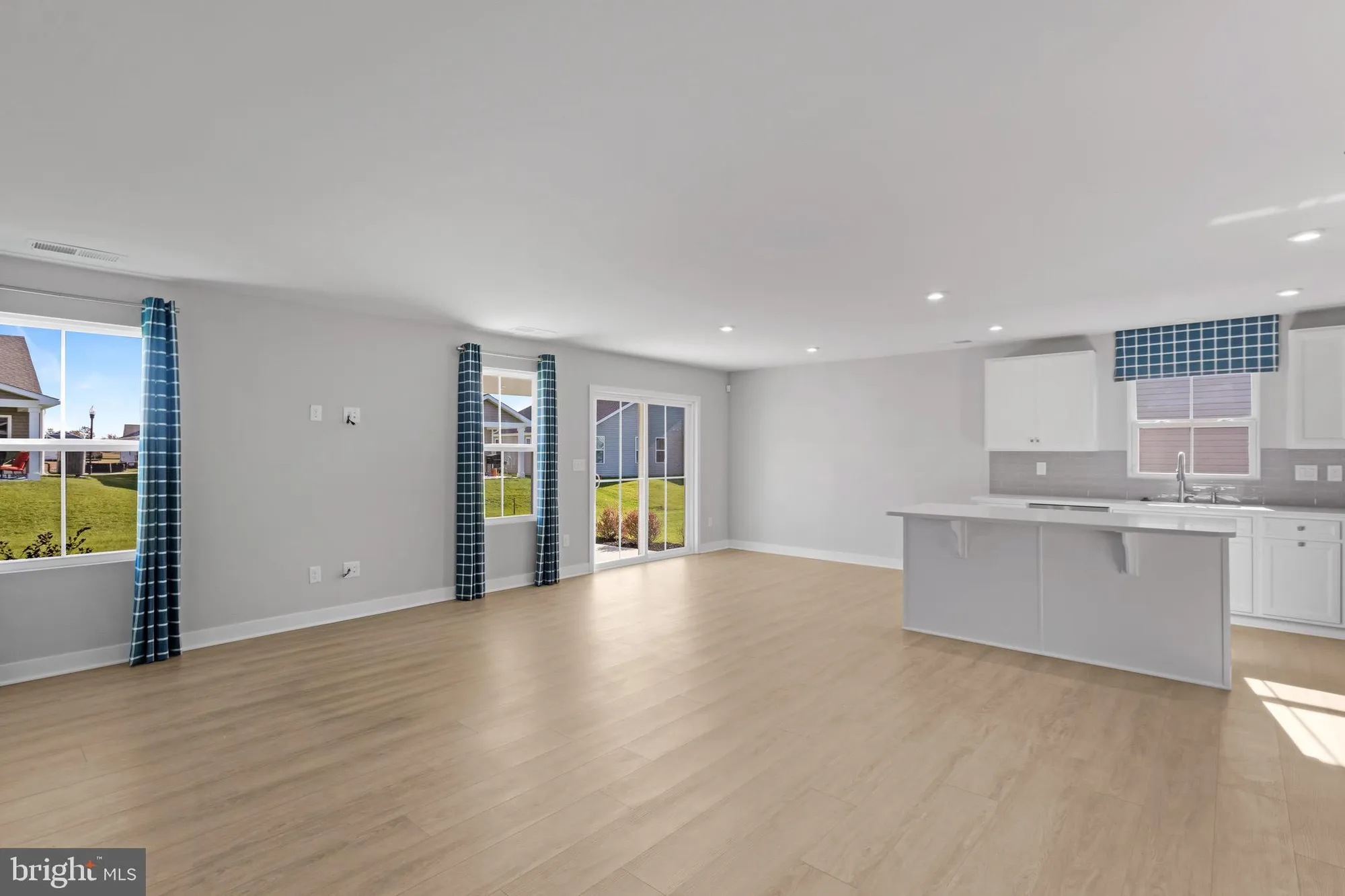 Property Slideshow image 6 of 38 | 338 heritage shores cir, Bridgeville, DE, 19933