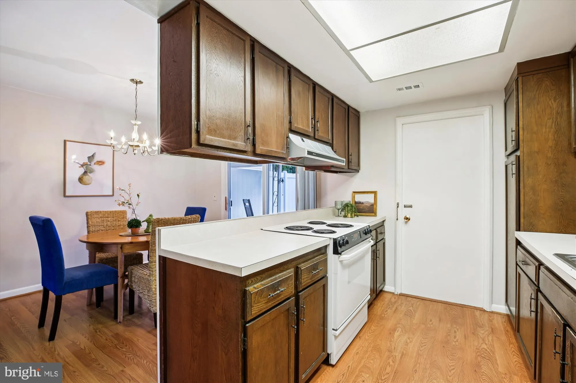 Property Slideshow image 9 of 28 | 3220 ludham dr # 196a, Silver Spring, MD, 20906