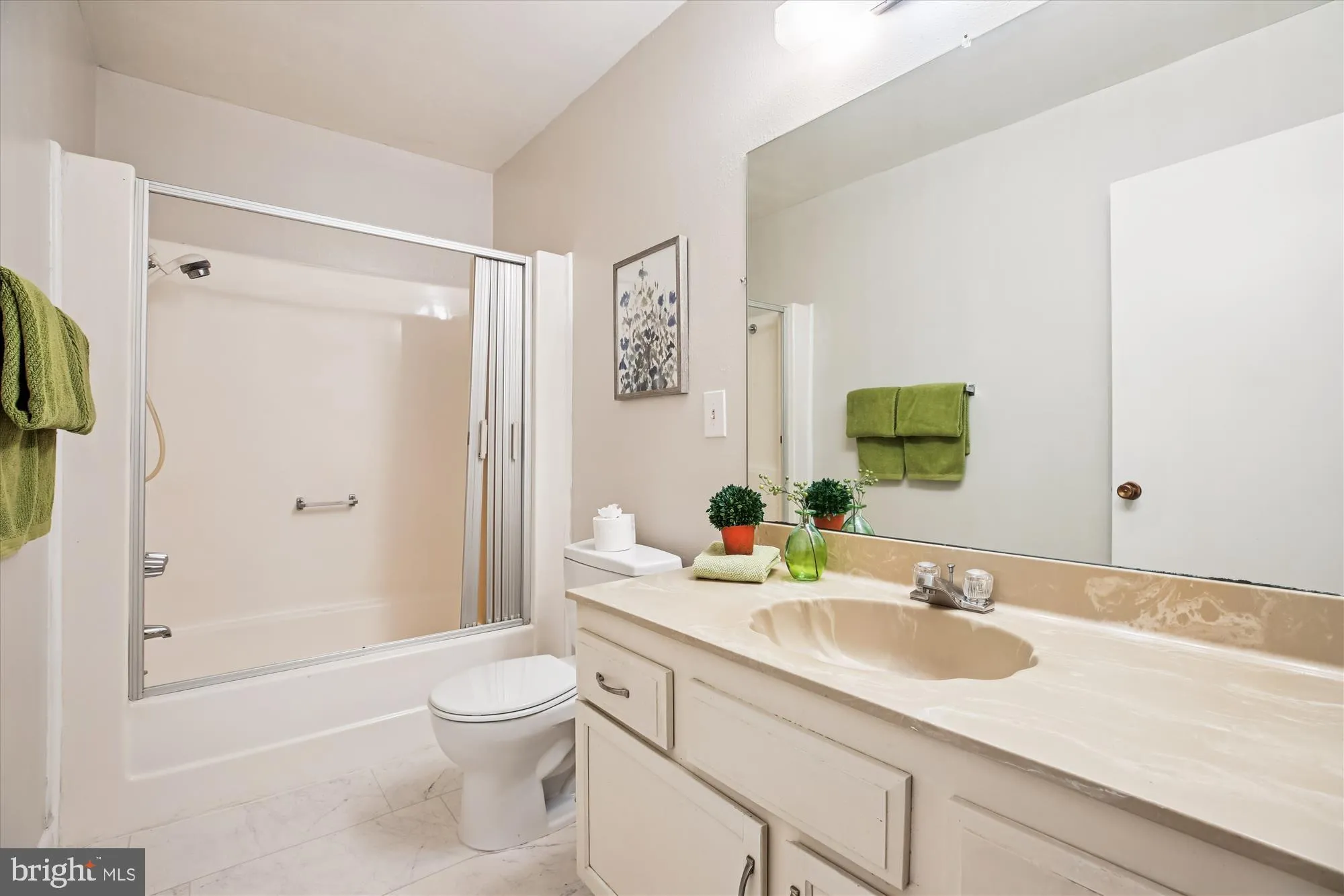 Property Slideshow image 16 of 28 | 3220 ludham dr # 196a, Silver Spring, MD, 20906