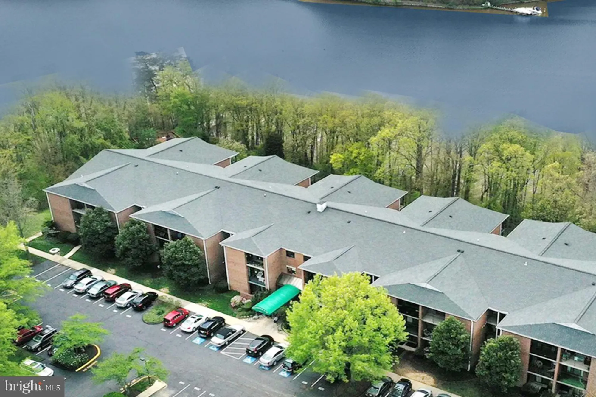 Property Slideshow image 3 of 53 | 2900 shipmaster way apt 216, Annapolis, MD, 21401