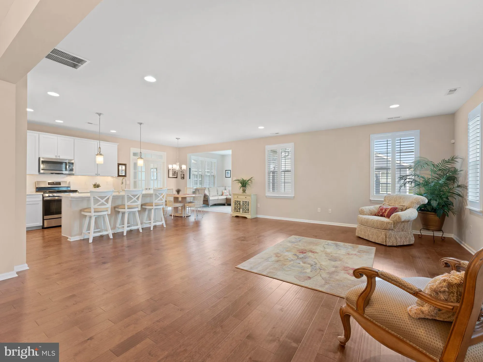 Property Slideshow image 8 of 33 | 215 kippen dr, Williamstown, NJ, 08094