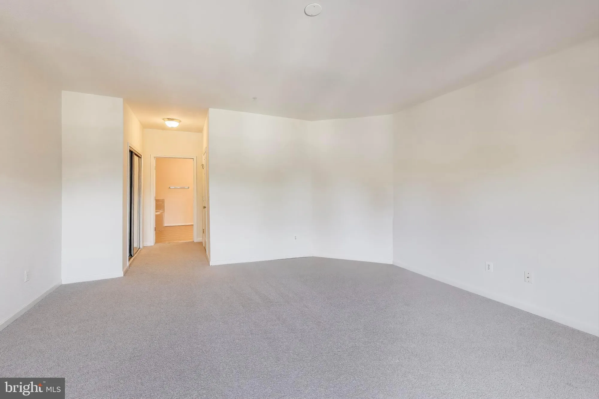 Property Slideshow image 15 of 27 | 13501 belle chasse blvd 215, Laurel, MD, 20707