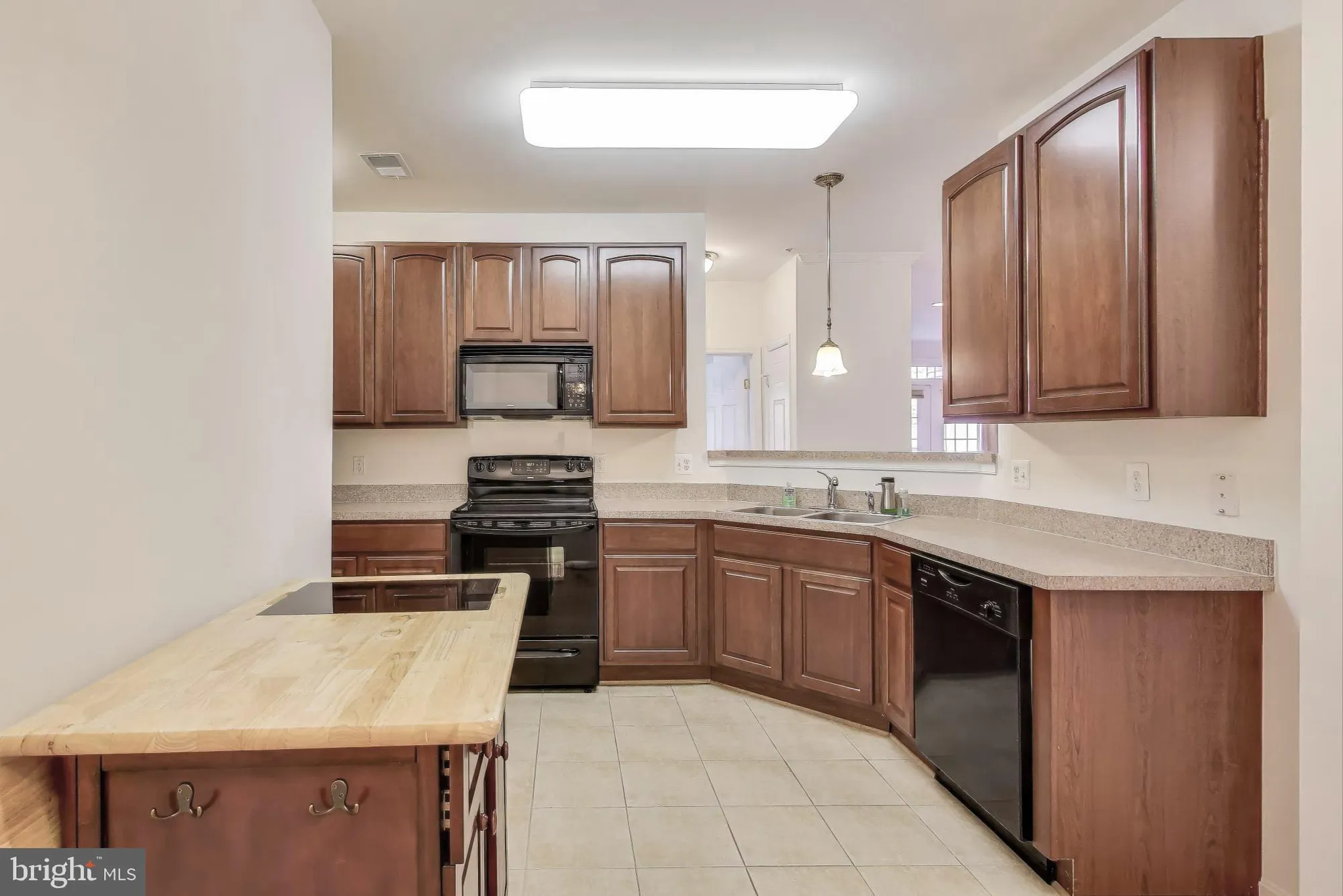 Property Slideshow image 10 of 27 | 13501 belle chasse blvd 215, Laurel, MD, 20707