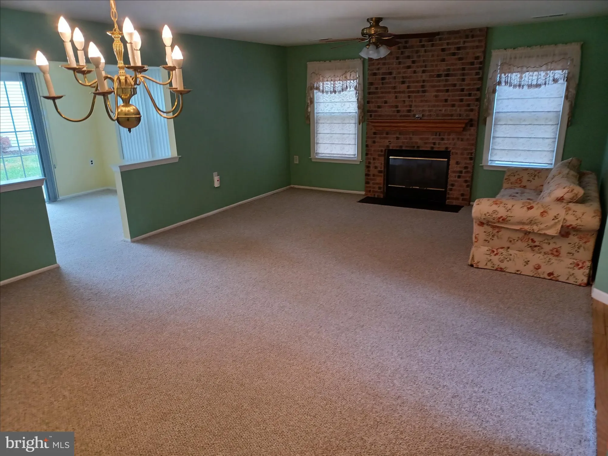 Property Slideshow image 11 of 19 | 54 knollwood dr, Woodbury, NJ, 08096