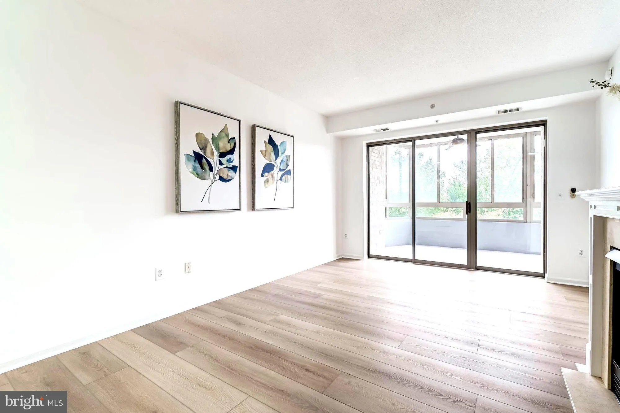 Property Slideshow image 18 of 42 | 19355 cypress ridge ter 114, Leesburg, VA, 20176