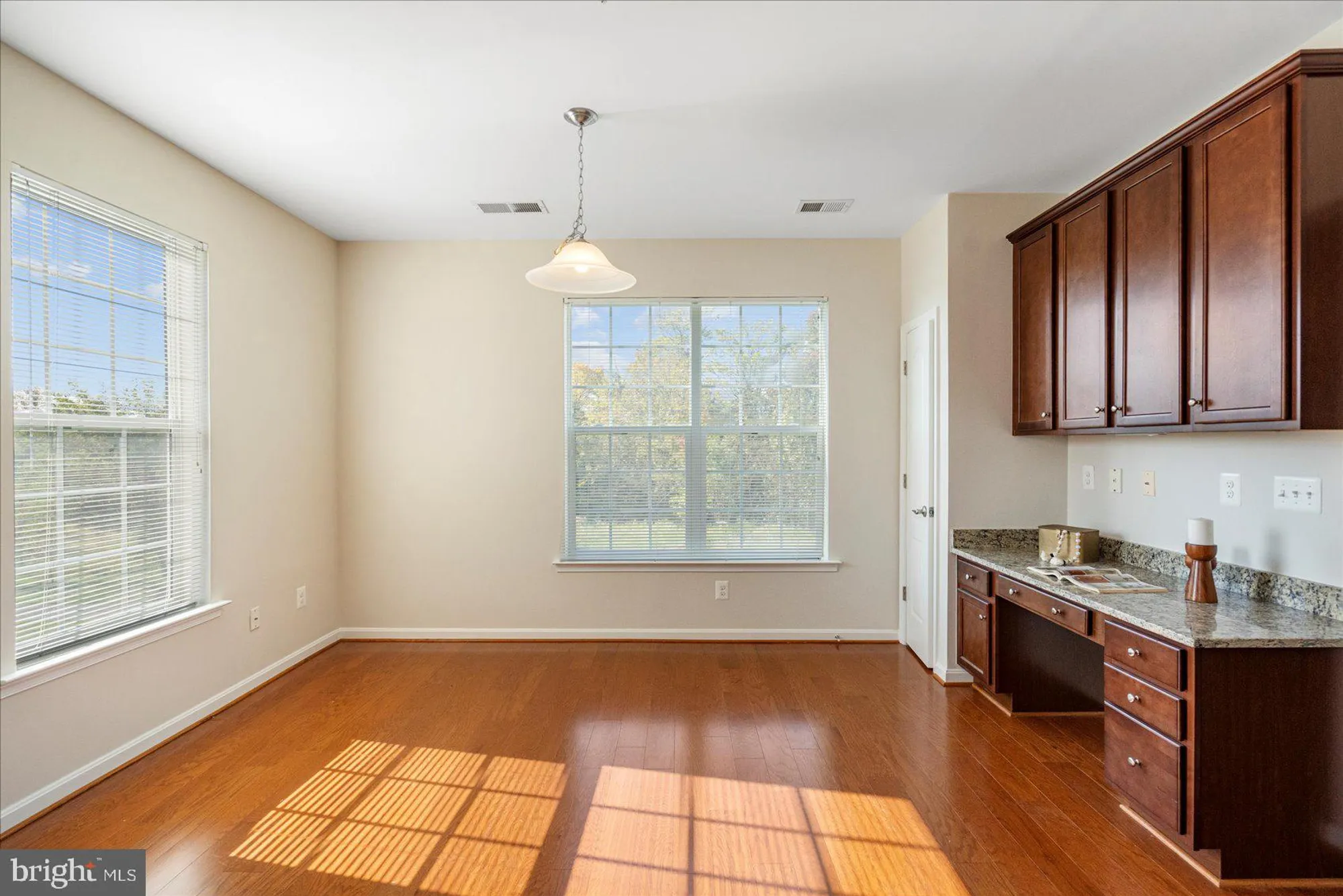 Property Slideshow image 11 of 42 | 601 quicksilver ct unit 203, Reisterstown, MD, 21136