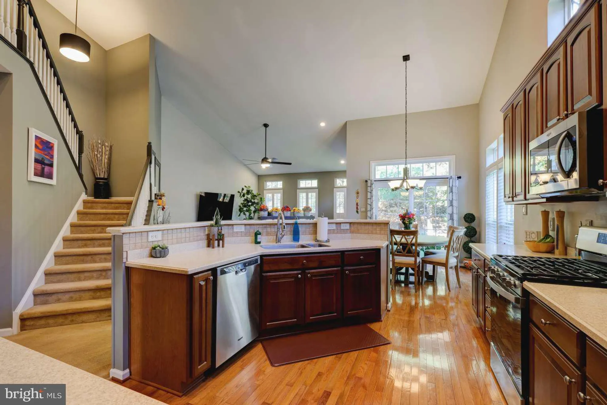 Property Slideshow image 11 of 30 | 172 hearthstone dr, Berlin, NJ, 08009