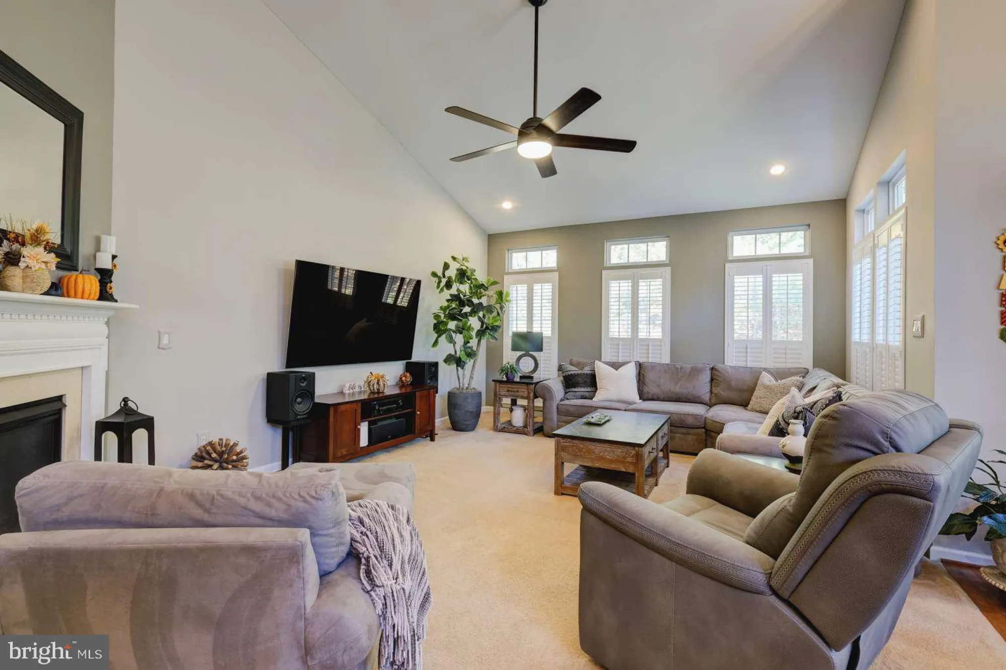 Property Slideshow image 15 of 30 | 172 hearthstone dr, Berlin, NJ, 08009