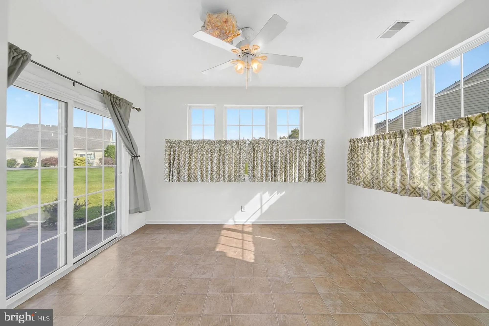 Property Slideshow image 13 of 25 | 39 fernbrooke dr, Westampton, NJ, 08060