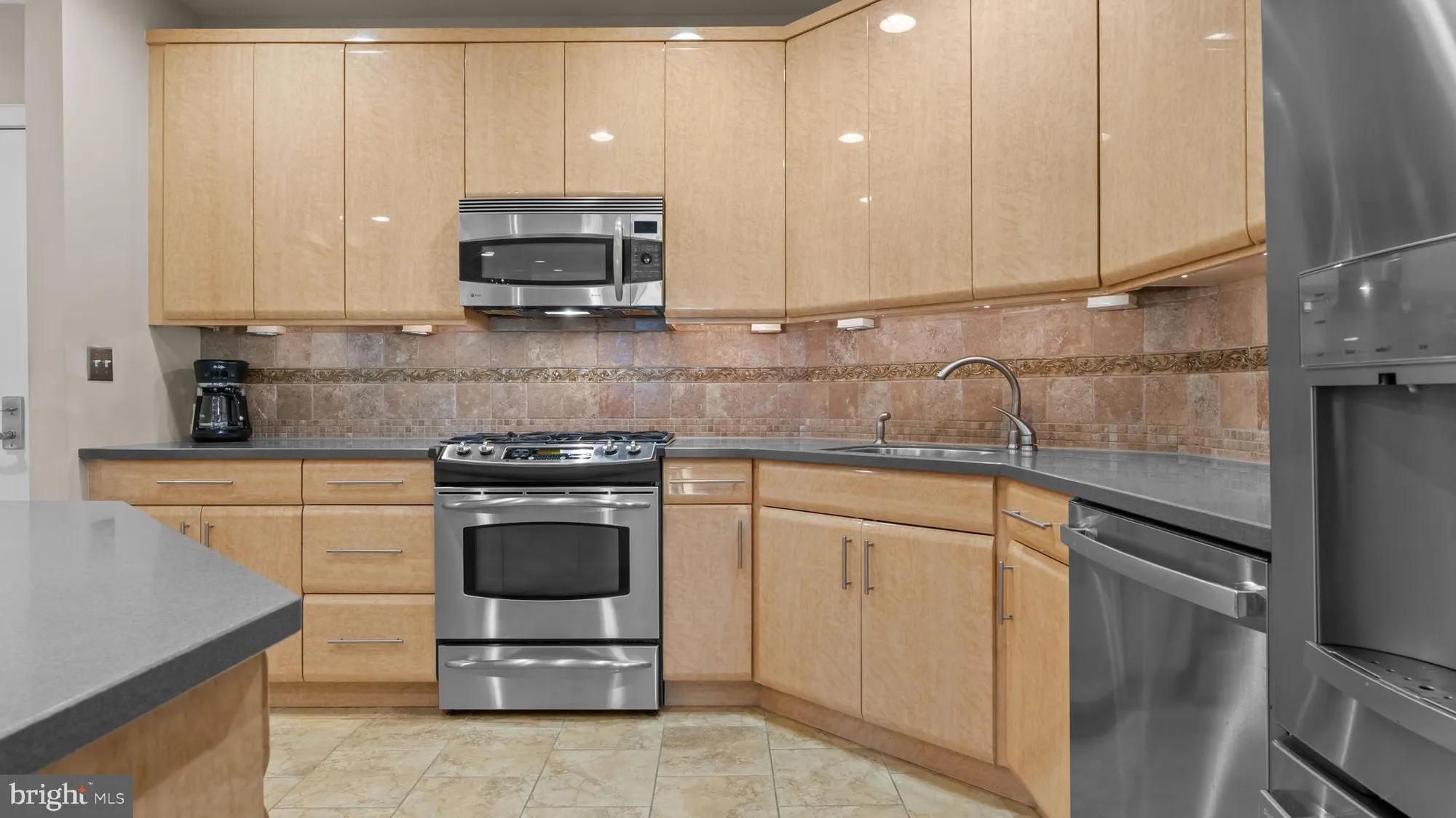 Property Slideshow image 8 of 37 | 4324 meridian blvd # 4324, Warrington, PA, 18976