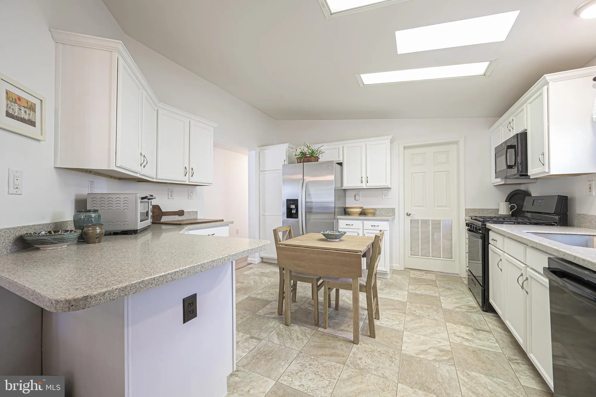 Property Slideshow image 8 of 23 | 94 baltusrol dr, Mays Landing, NJ, 08330