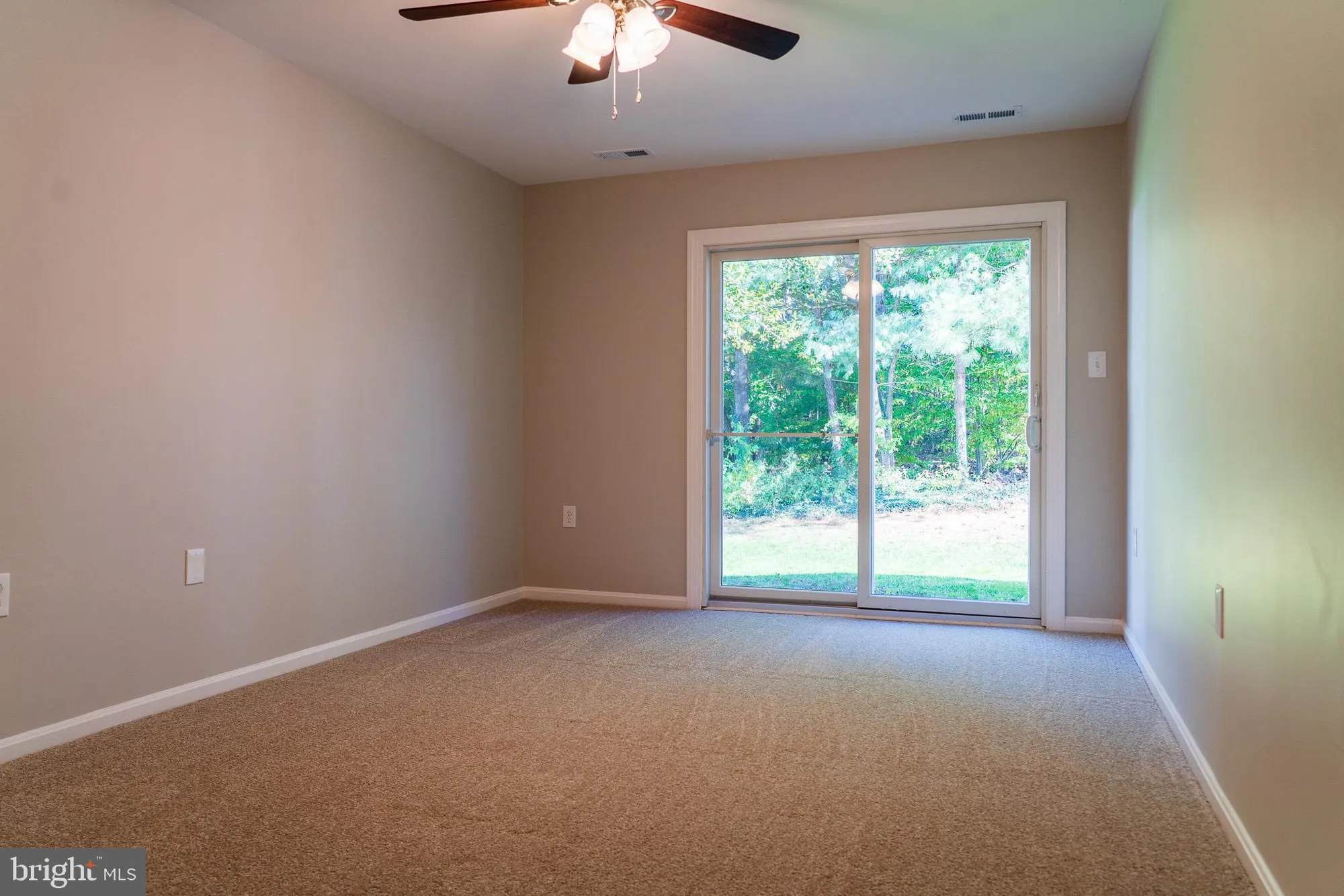 Property Slideshow image 14 of 25 | 1909 marconi cir, Annapolis, MD, 21401