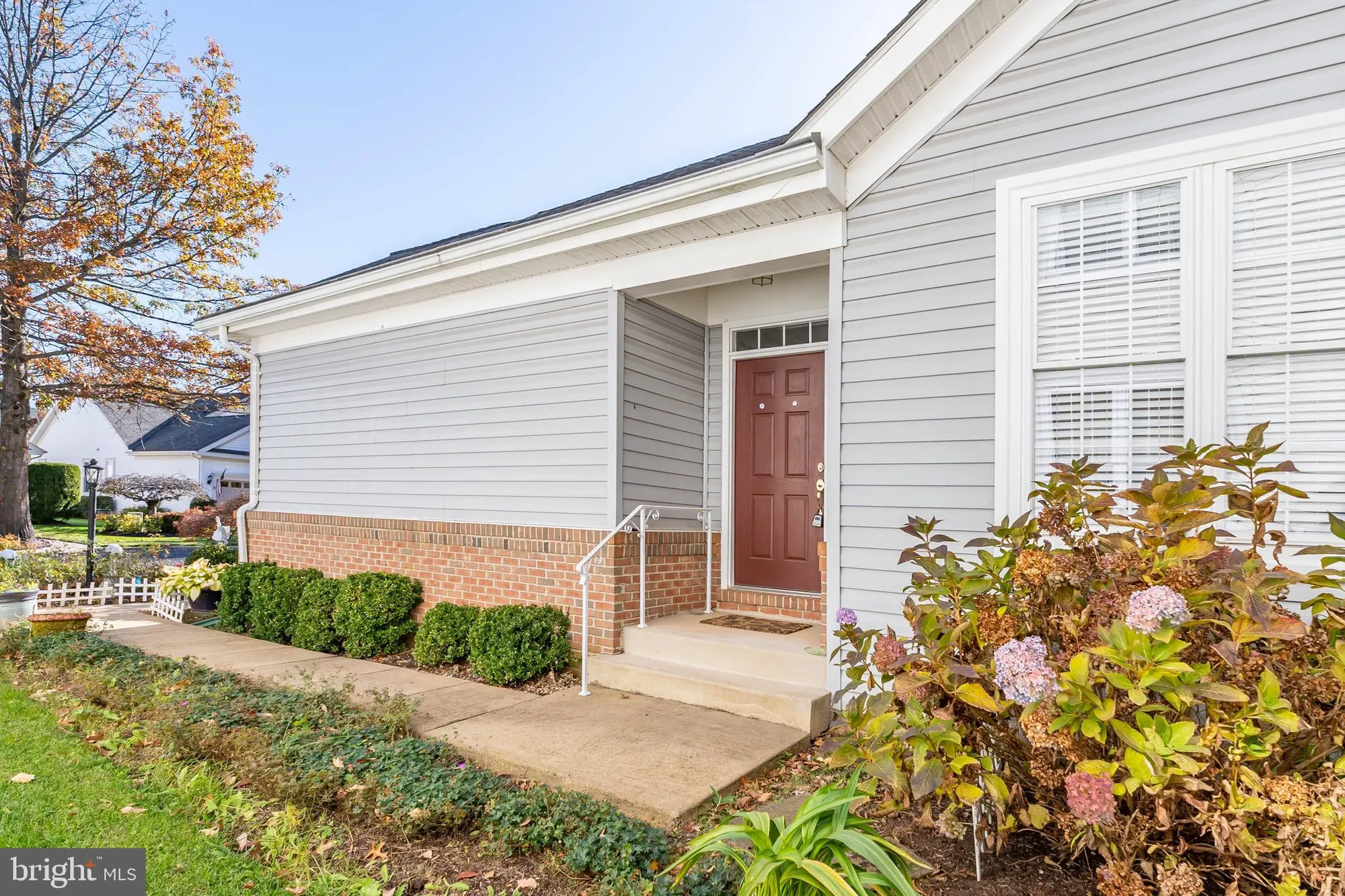 Property Slideshow image 3 of 55 | 6880 saddle run way, Gainesville, VA, 20155