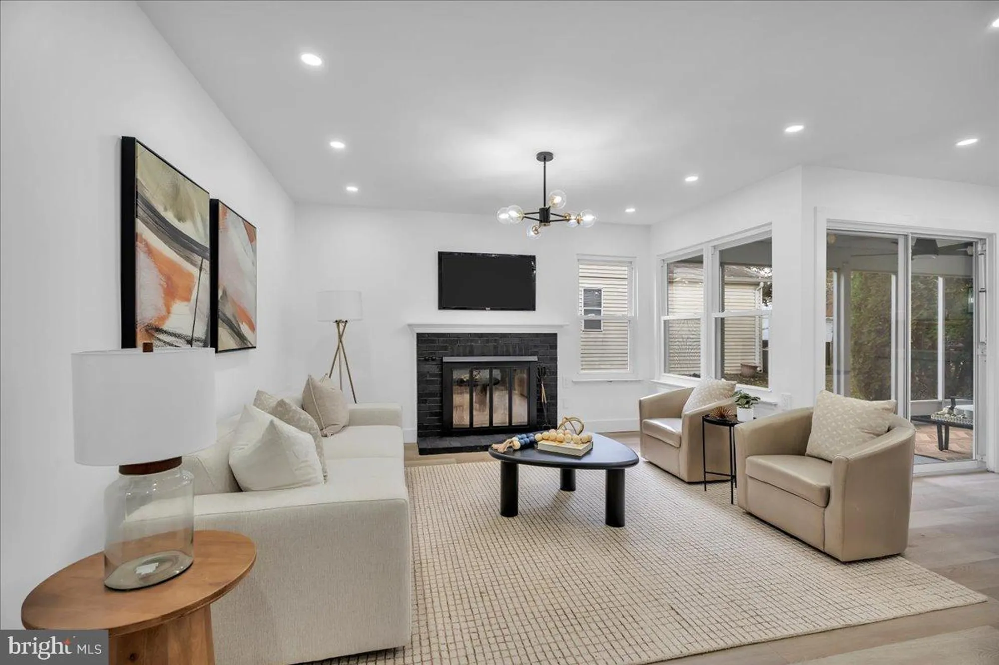 Property Slideshow image 5 of 17 | 19 dunstable rd, Southampton, NJ, 08088