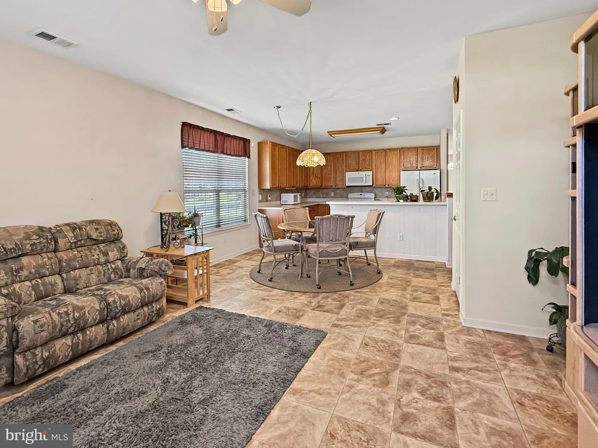 Property Slideshow image 4 of 36 | 49 chamber ln, Columbus, NJ, 08022