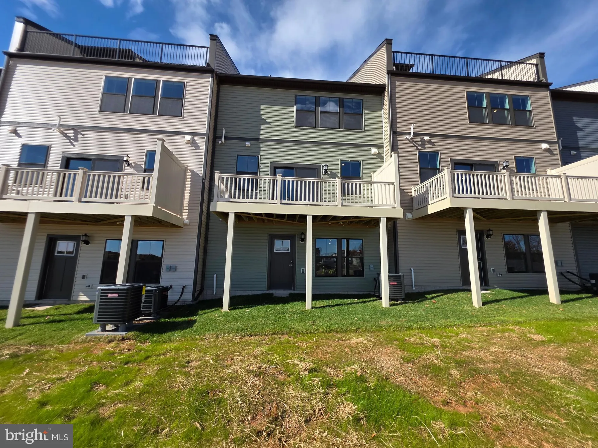 Property Slideshow image 31 of 38 | 1354 crested wood dr dr, Laurel, MD, 20724