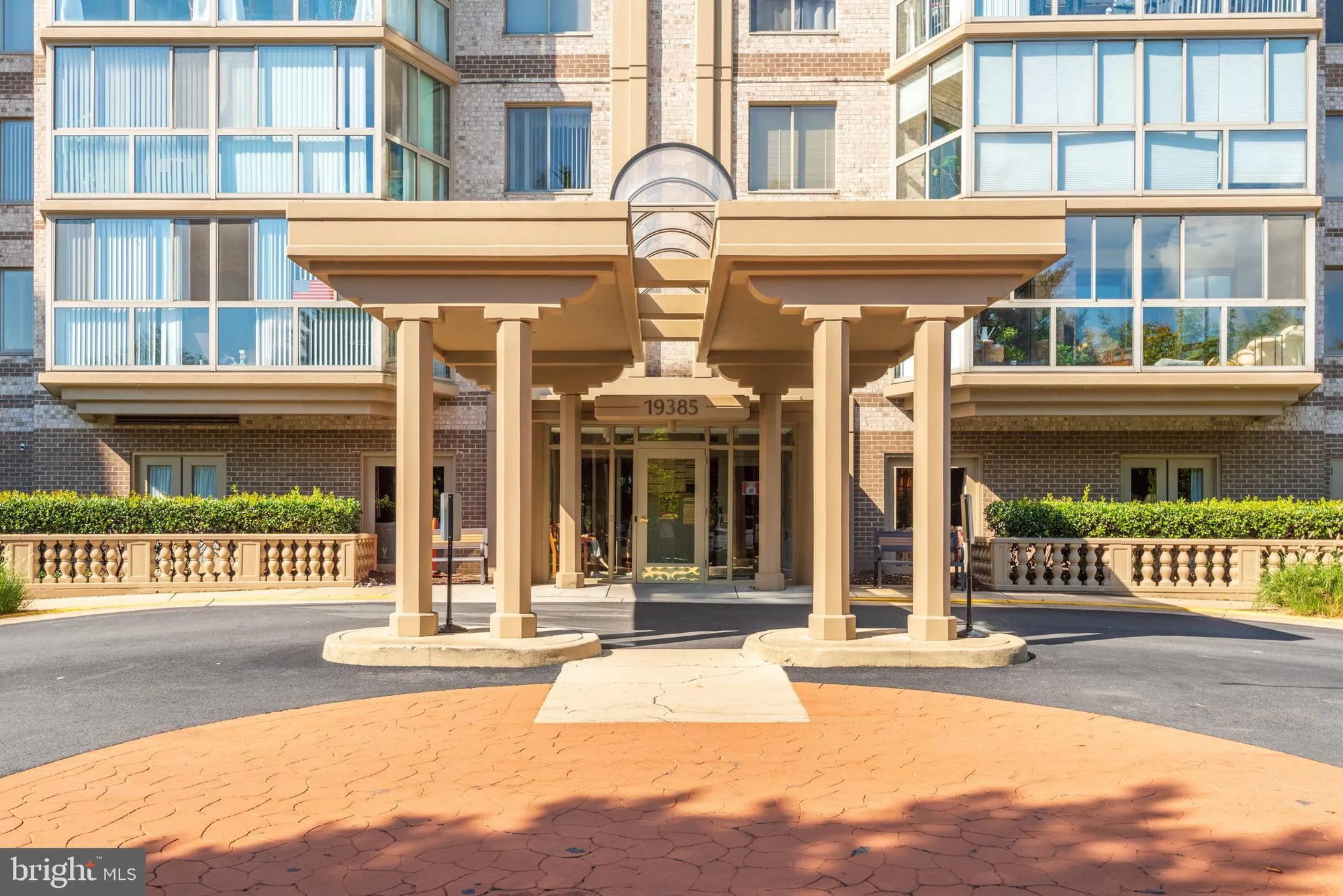 Property Slideshow image 2 of 80 | 19385 cypress ridge ter unit 907, Leesburg, VA, 20176