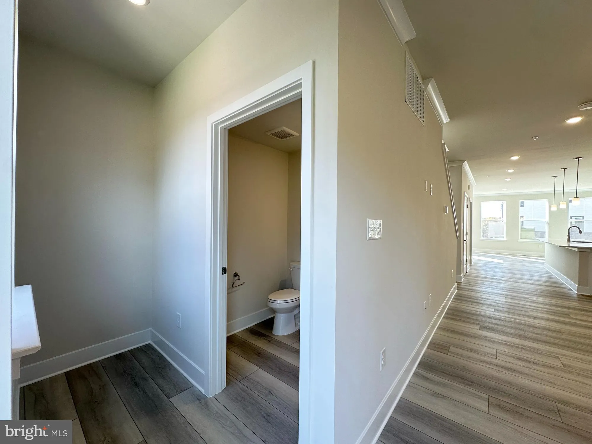 Property Slideshow image 18 of 42 | 1202 crested wood dr, Laurel, MD, 20724