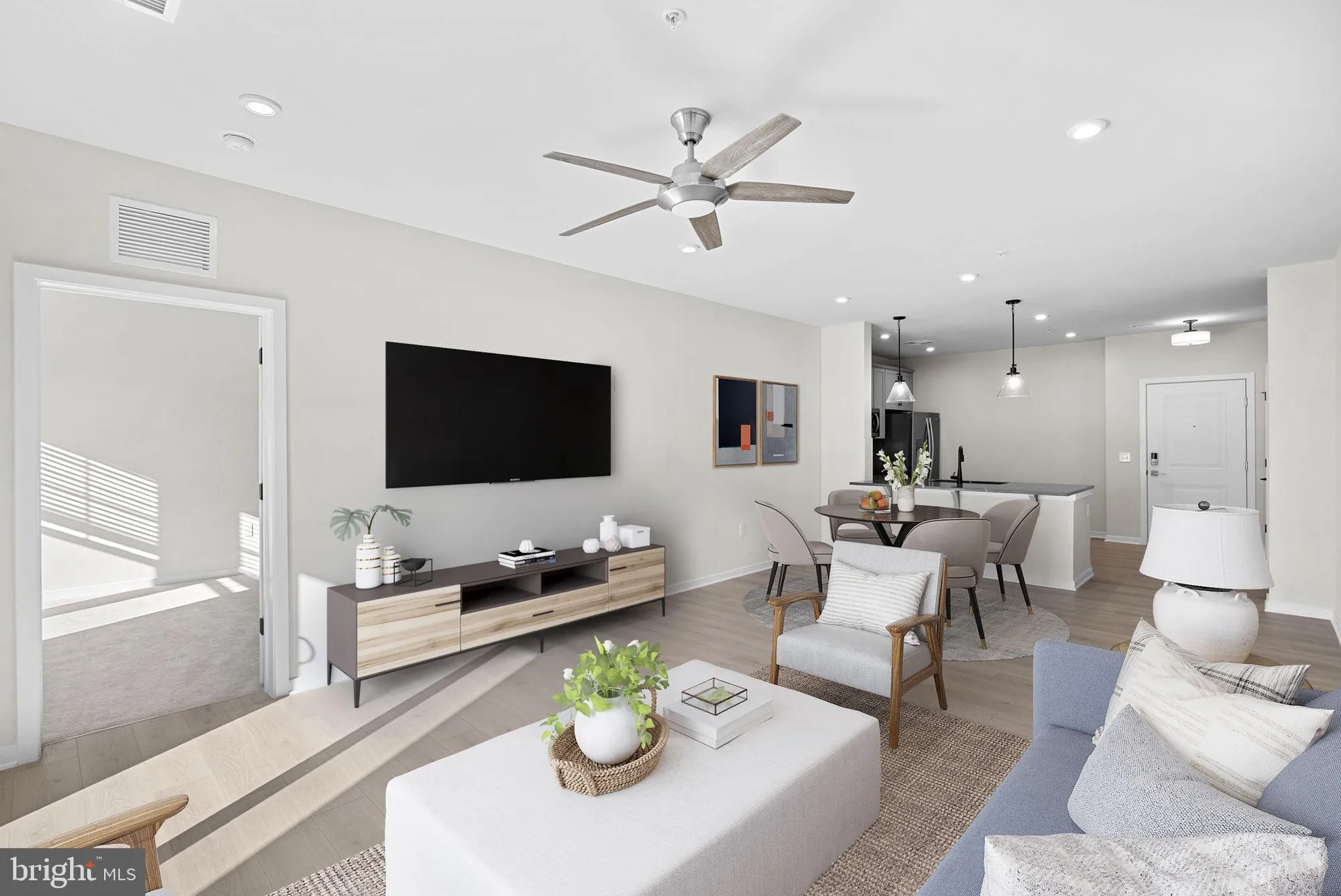 Property Slideshow image 8 of 44 | 750 mount airy ter ne unit 304, Leesburg, VA, 20176