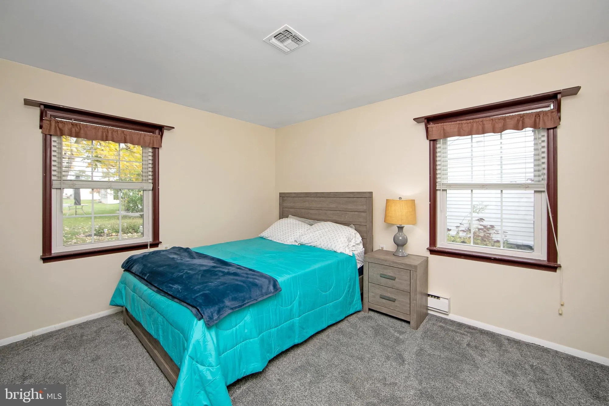 Property Slideshow image 13 of 28 | 47 chatham pl, Southampton, NJ, 08088