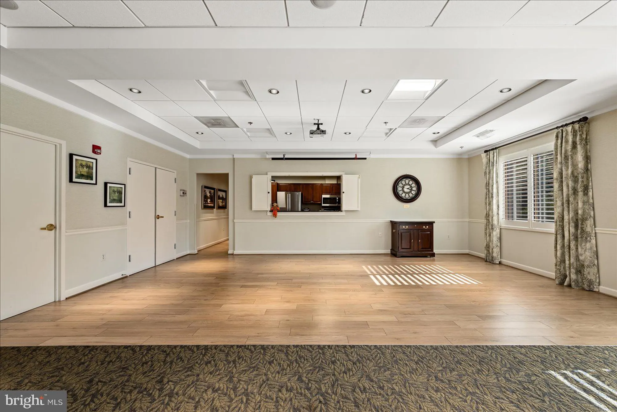 Property Slideshow image 25 of 44 | 19375 cypress ridge ter 207, Leesburg, VA, 20176