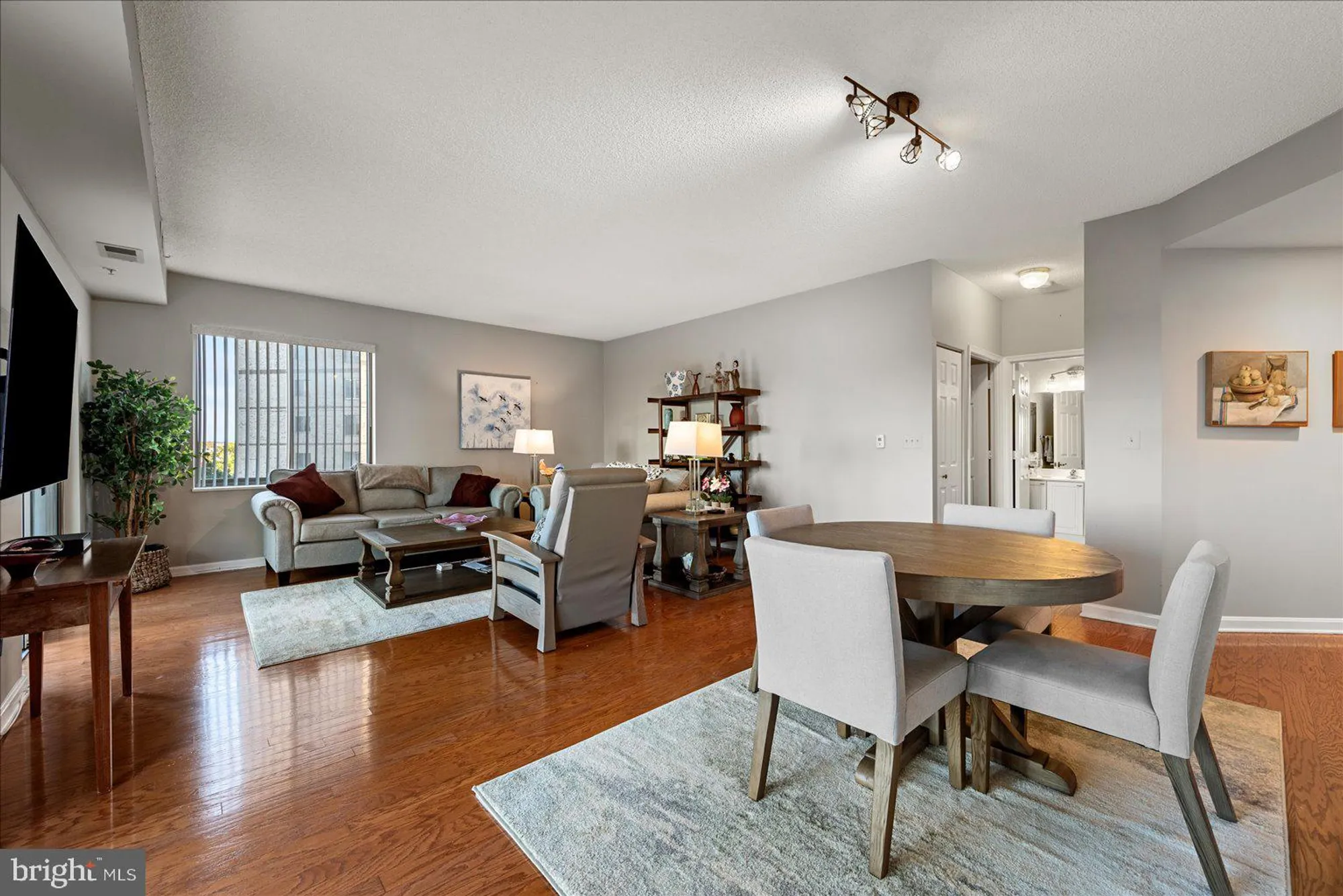 Property Slideshow image 9 of 44 | 19375 cypress ridge ter 207, Leesburg, VA, 20176