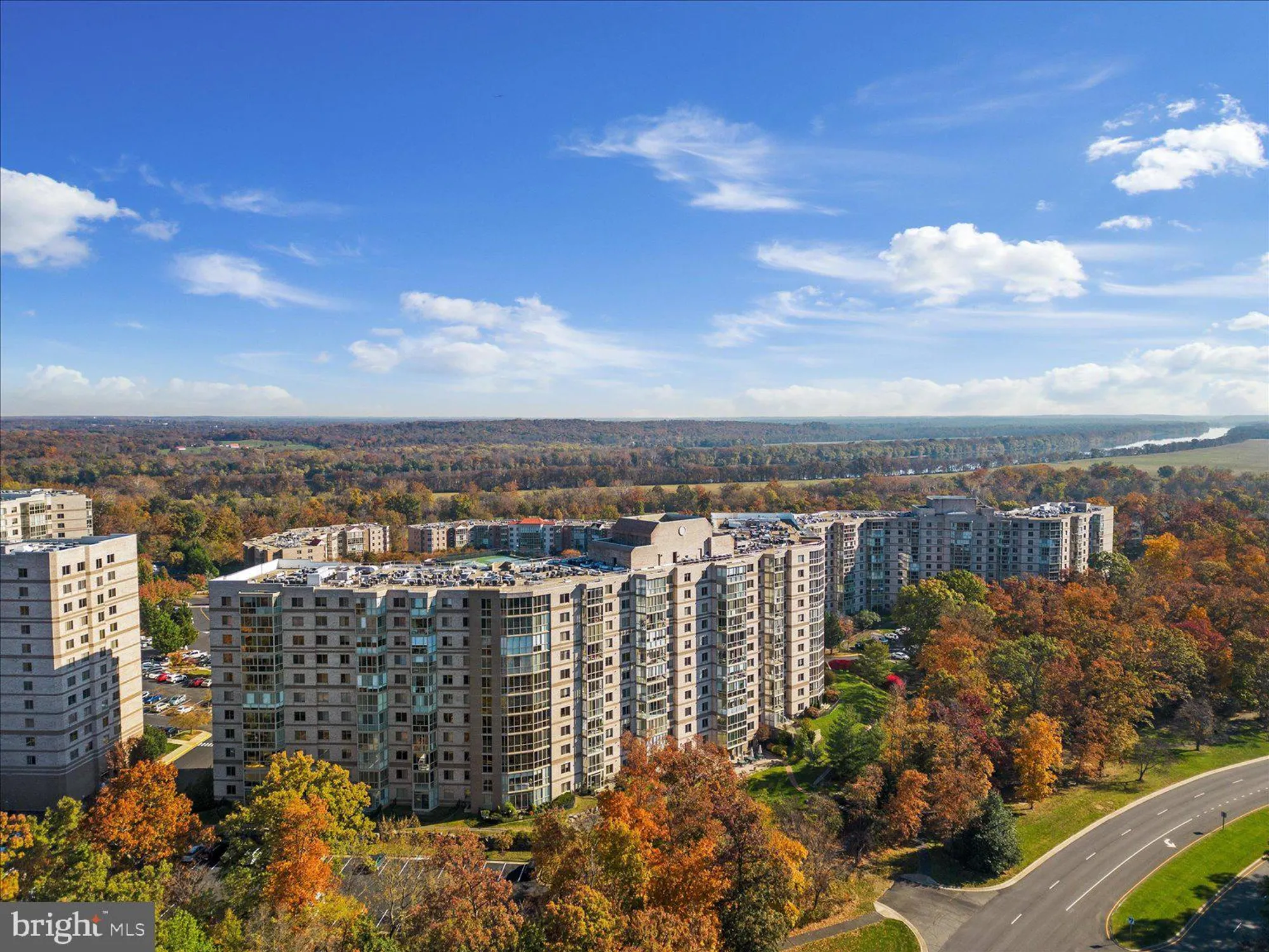 Property Slideshow image 28 of 44 | 19375 cypress ridge ter 207, Leesburg, VA, 20176