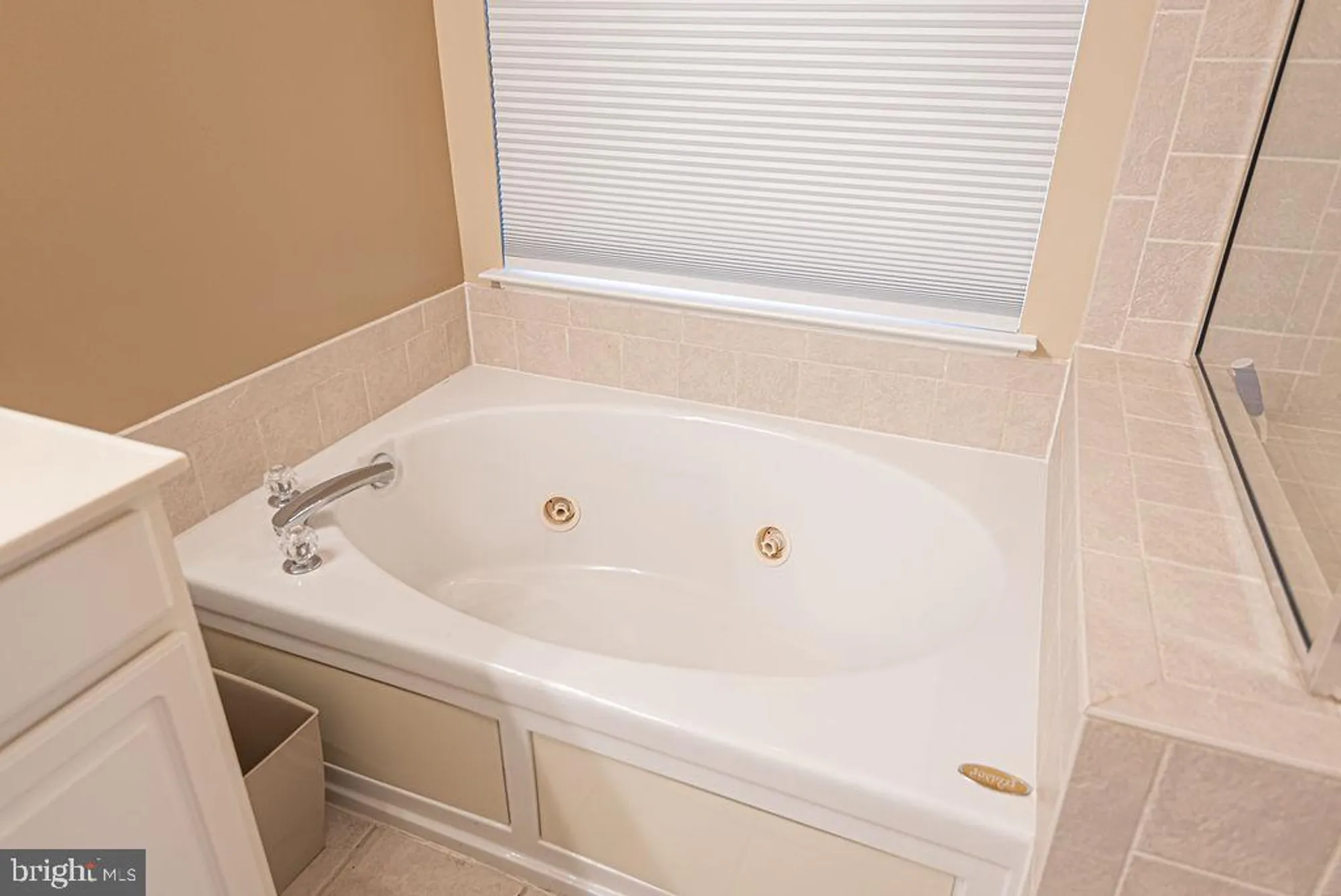 Property Slideshow image 30 of 73 | 8 long point ct, Ocean Pines, MD, 21811